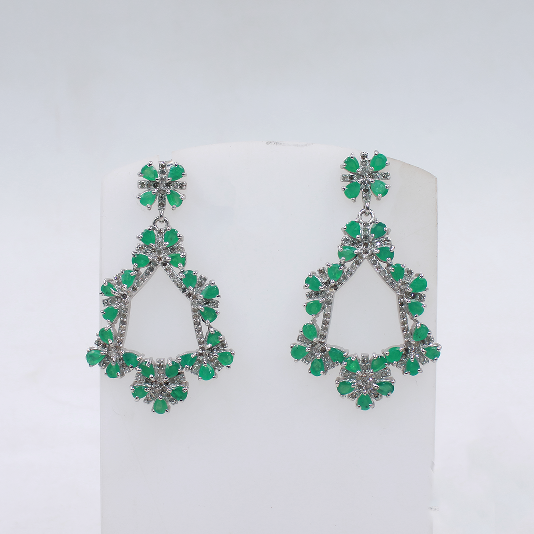 Elegant Emerald Earrings with Rosecut Diamond Accents – Timeless Luxury Gift