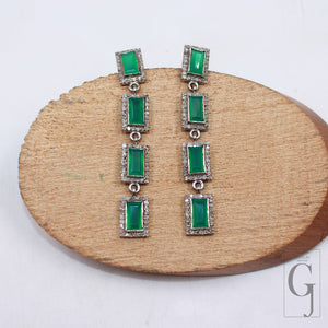 Green onyx earrings with vintage design