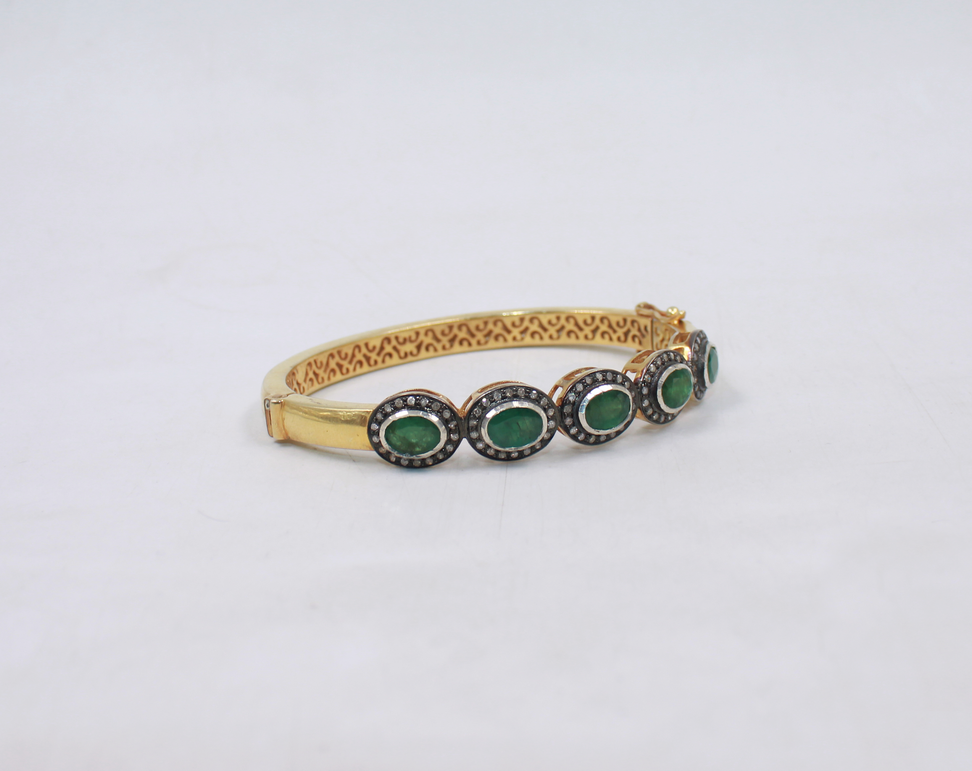 Antique Emerald Gemstone Bangle With Rosecut Pave Diamonds