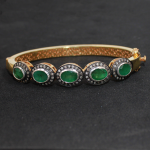 Elegant Emerald Gemstone Bangle With Sparkling Rosecut Diamonds