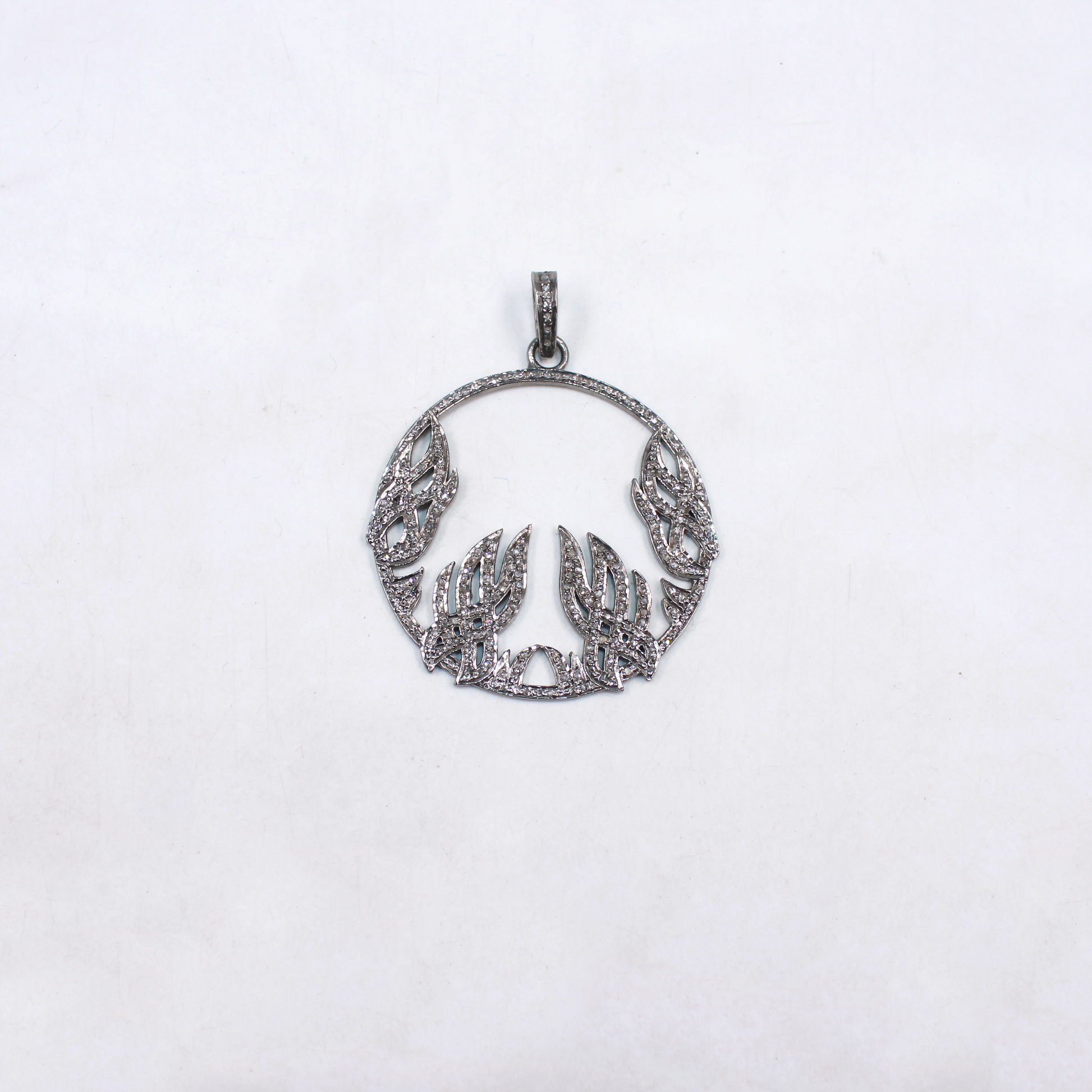 Luxury silver pendant with rosecut diamonds