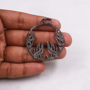 Sterling silver pendant with sparkling natural diamonds