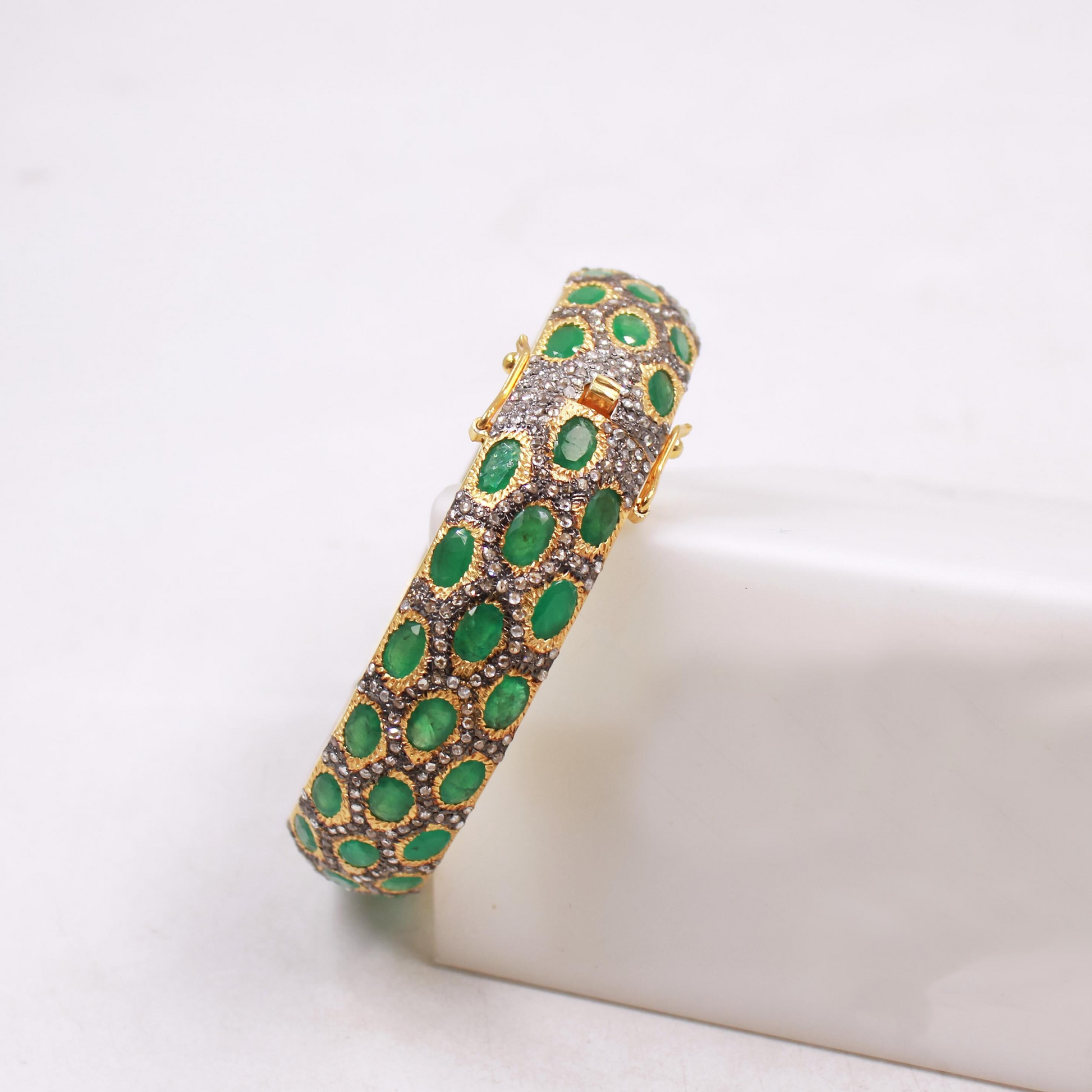 Women’s emerald gemstone bangle with gold plating antique finish