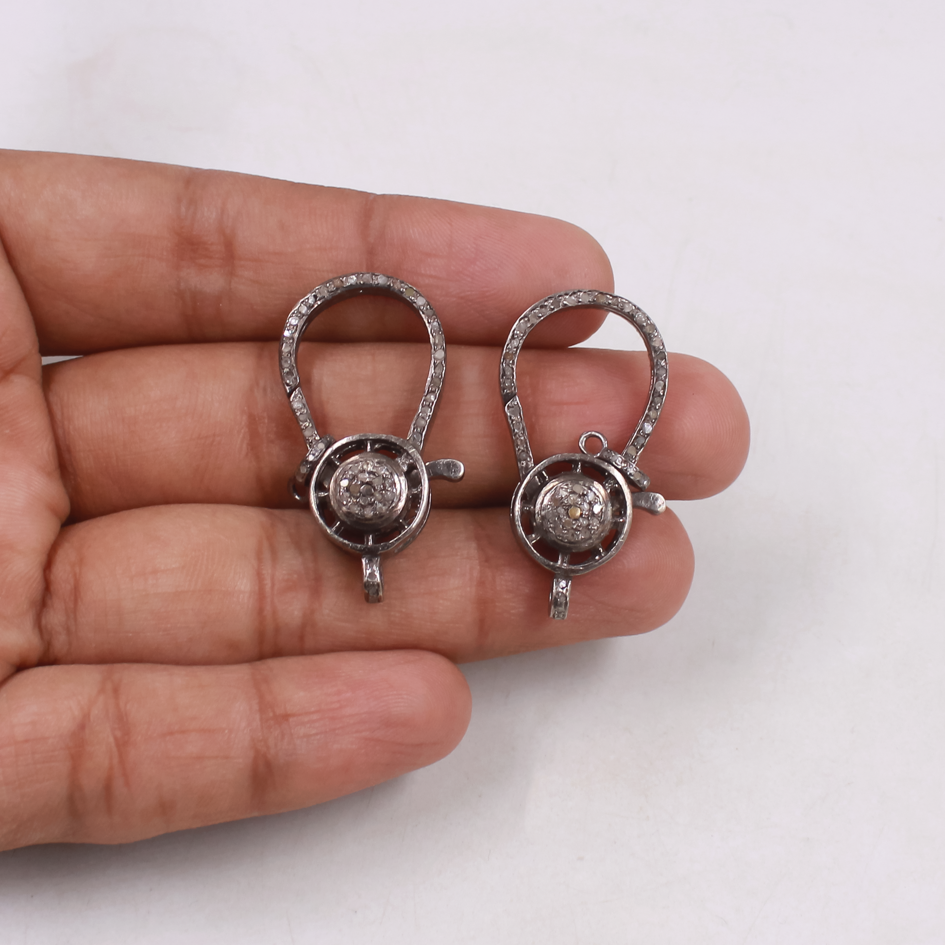 Luxury jewelry connector clasp with pave diamonds