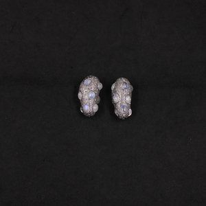 Antique-inspired sterling silver bead for necklaces, bracelets, and earrings.