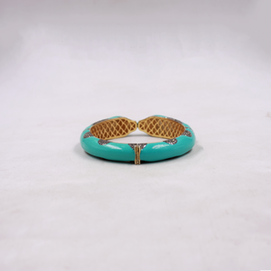 Elegant dolphin head bracelet with natural diamonds and enamel work