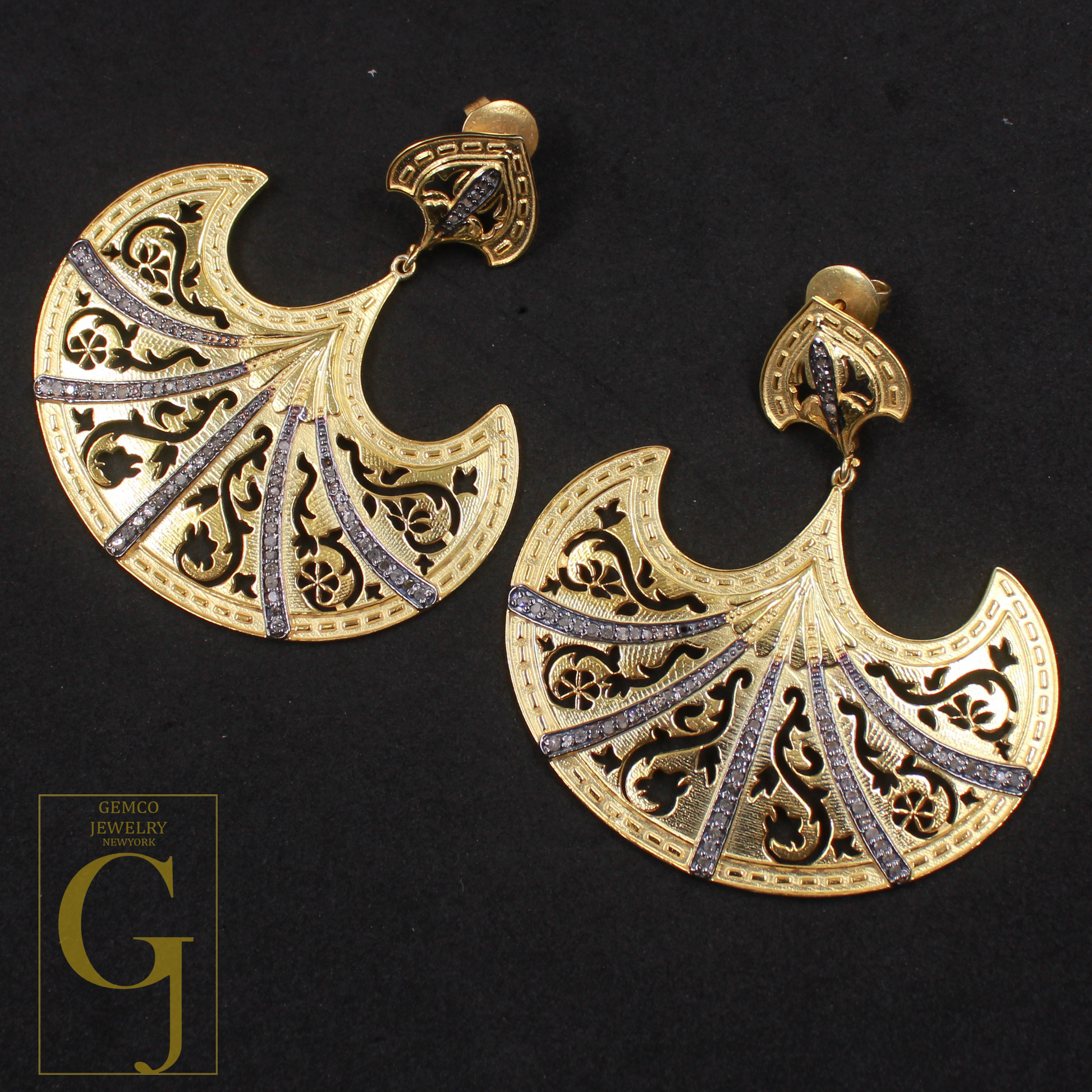 Pave Diamonds Earrings