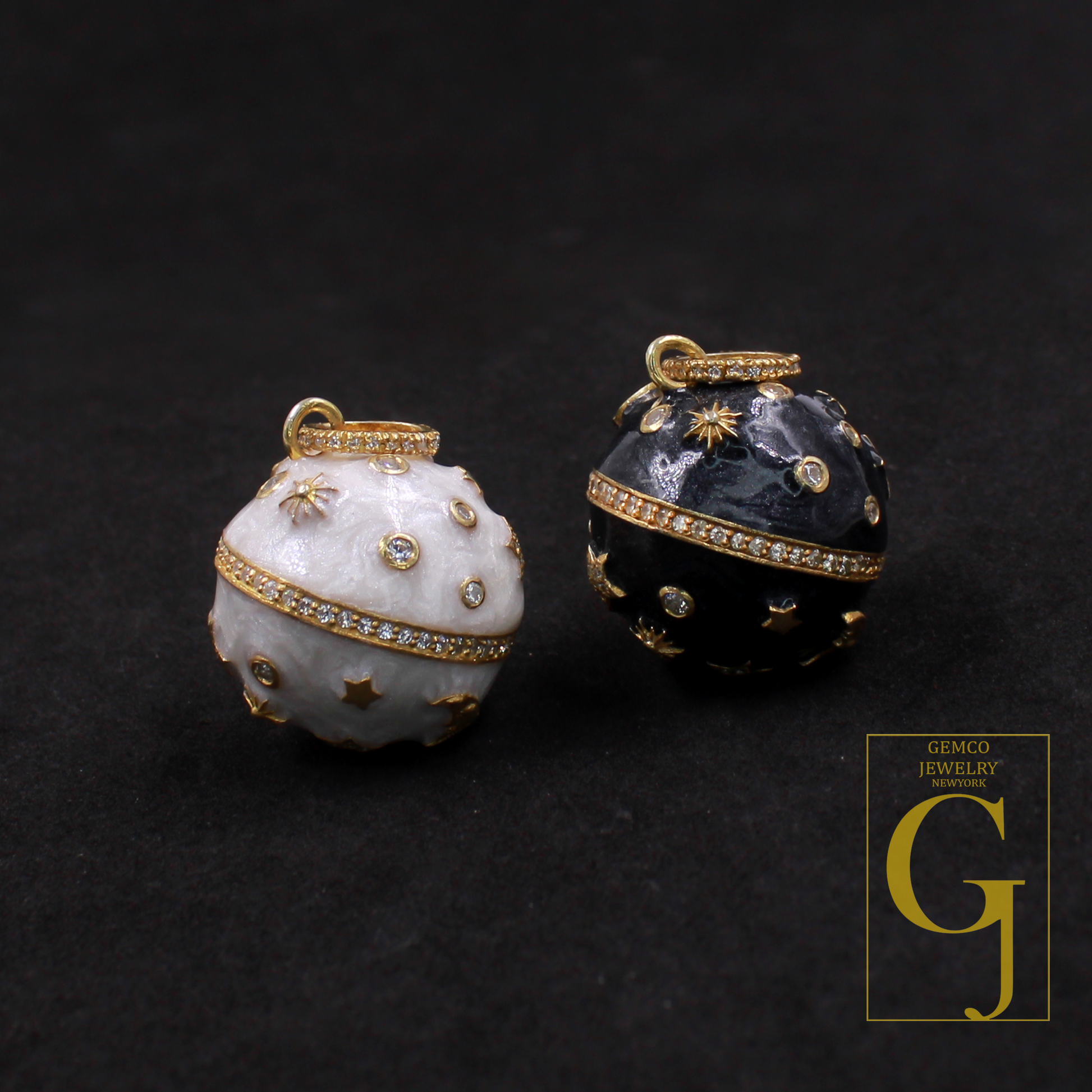 Beautiful Enamel Galaxy Ball With Lab Grown Diamonds Vermeil Gold Sterling Silver
