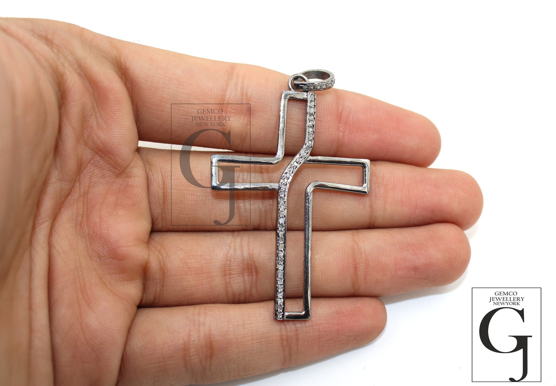 Fashionable Cross Designer Diamond Pendant Rosecut Pave Diamond Pendant 925 Sterling Silver Handmade Finish Diamond Jewelry Necklace Pendant