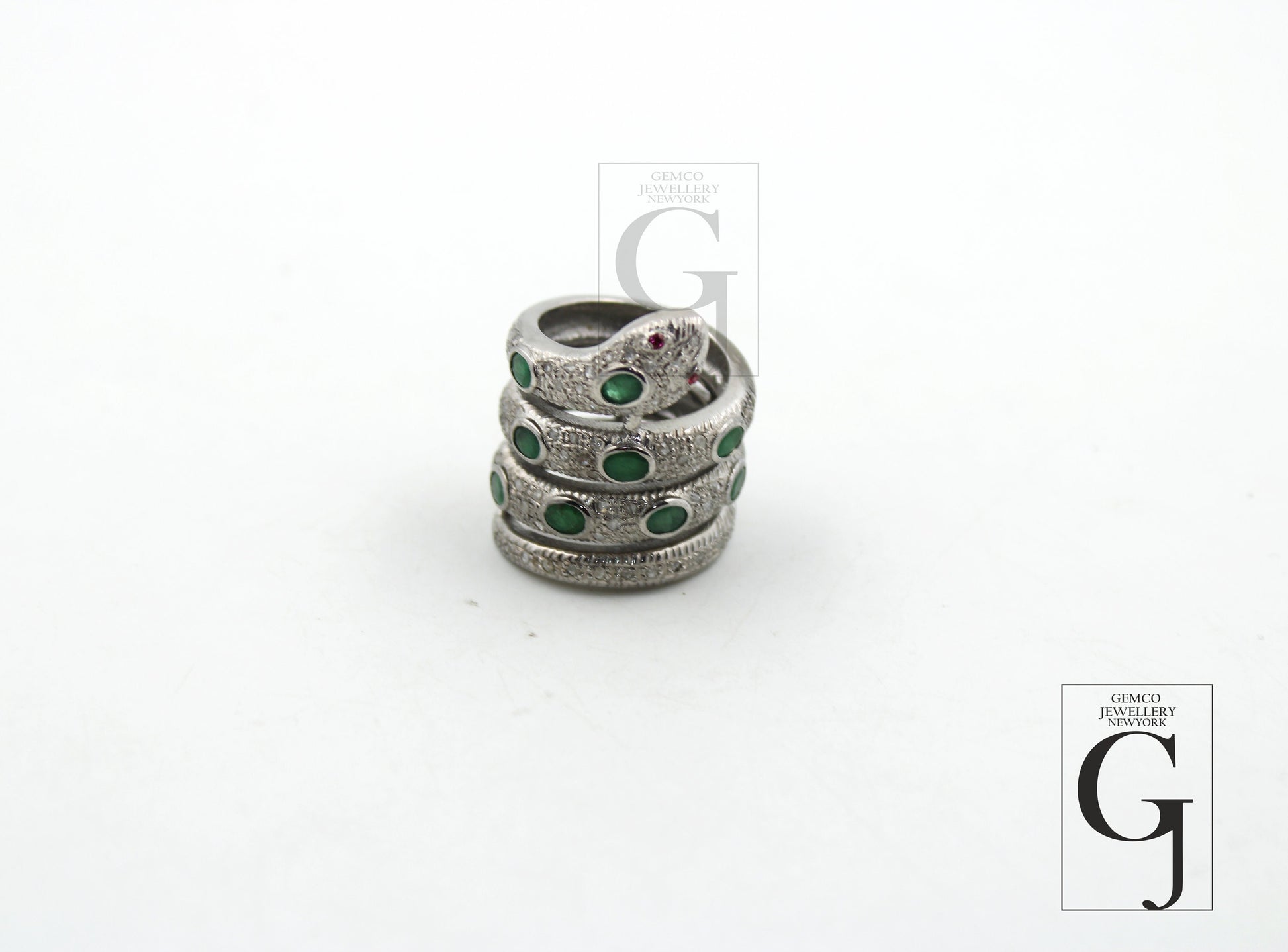 Very beautiful snake ring designer emerald ring Rosecut pave diamond rings 925 sterling silver handmade silver finish diamond ring