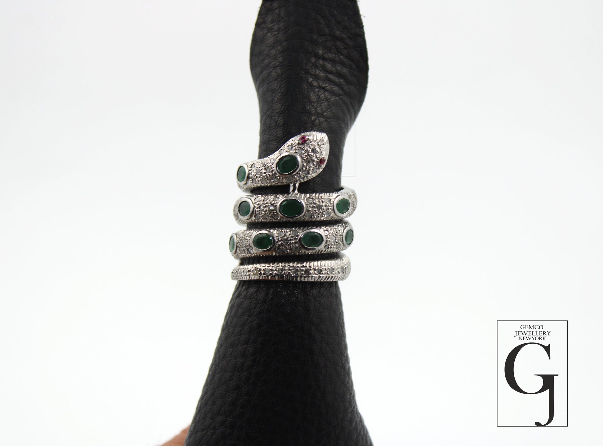 Very beautiful snake ring designer emerald ring Rosecut pave diamond rings 925 sterling silver handmade silver finish diamond ring