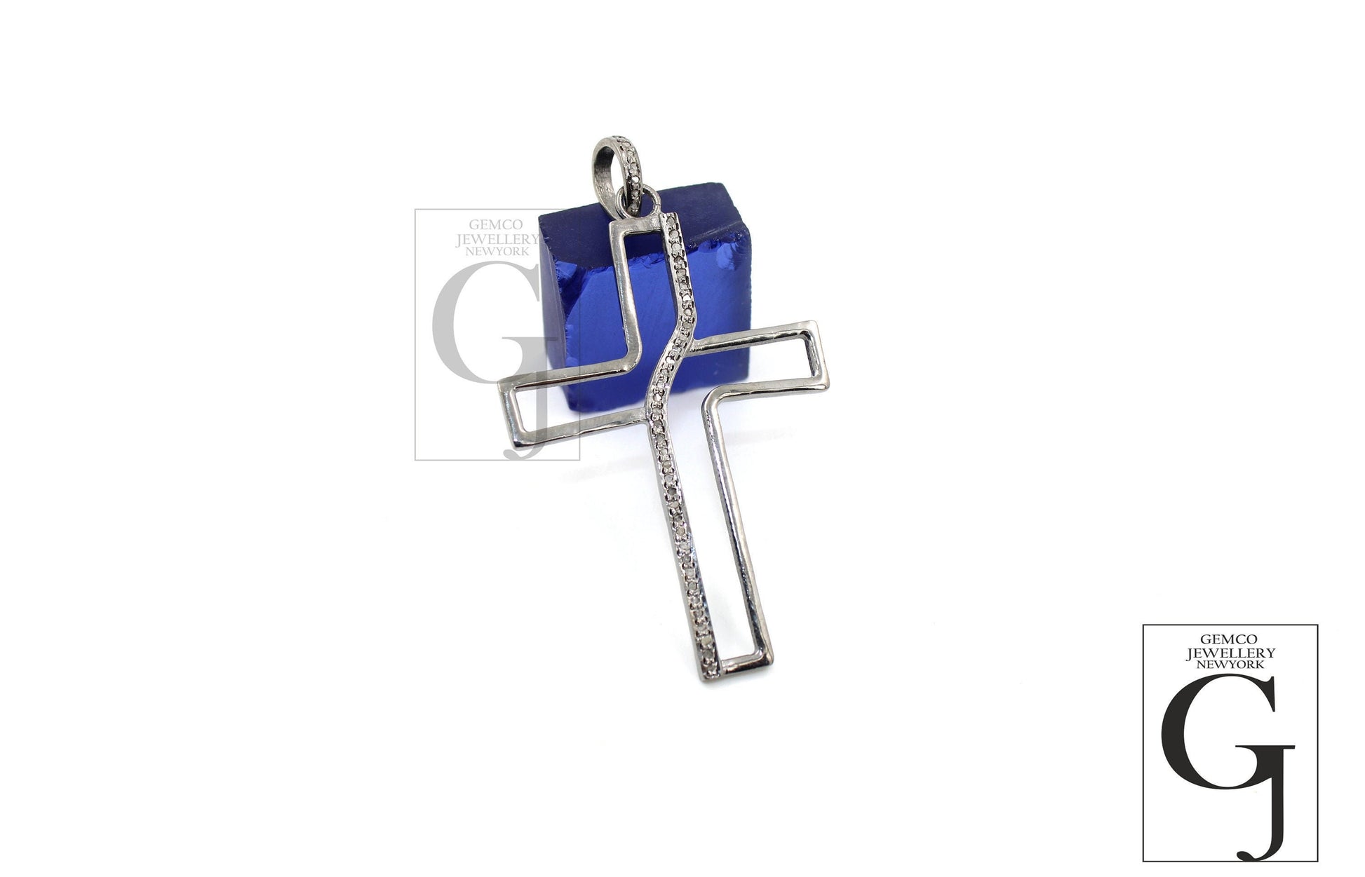 Fashionable Cross Designer Diamond Pendant Rosecut Pave Diamond Pendant 925 Sterling Silver Handmade Finish Diamond Jewelry Necklace Pendant
