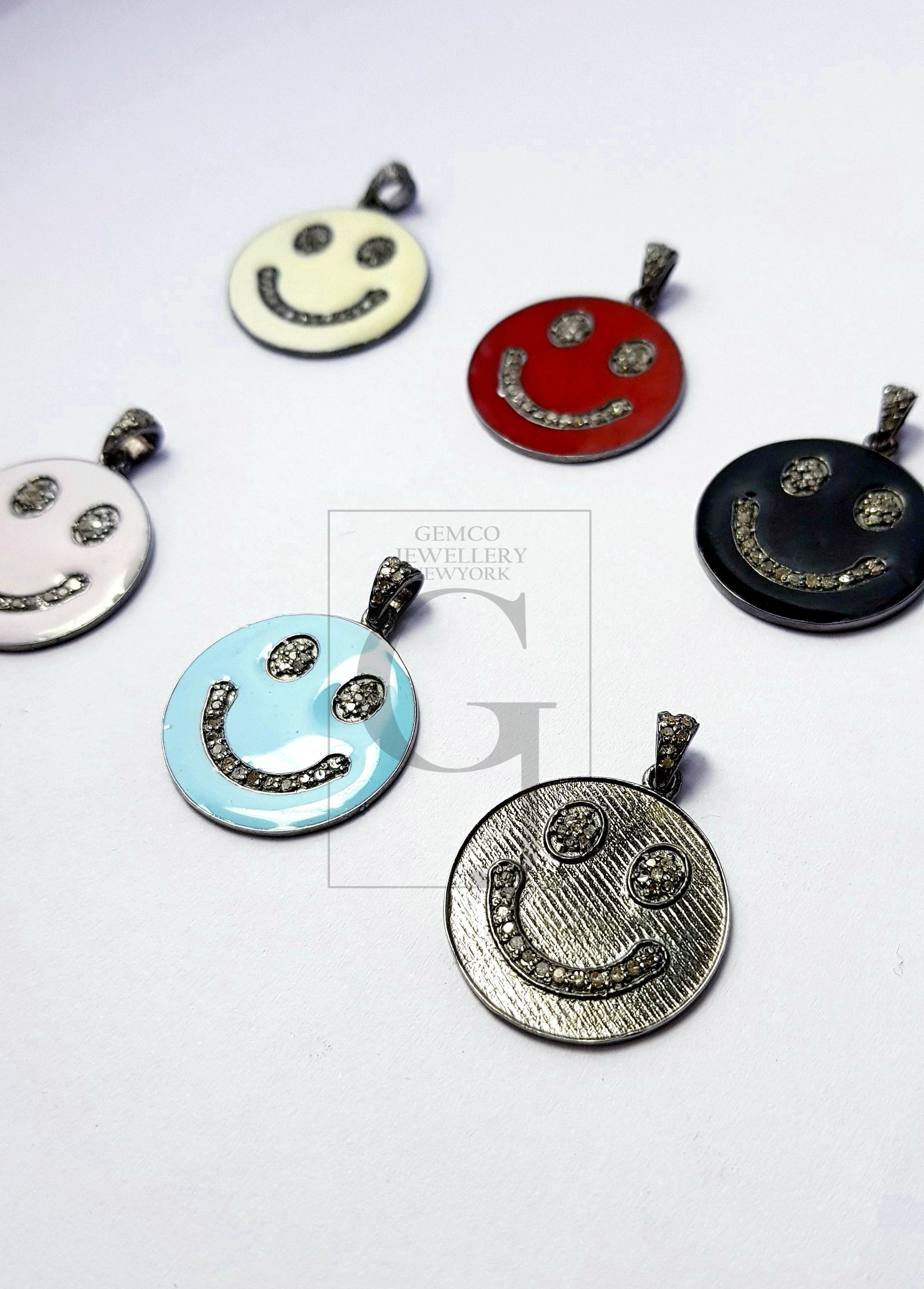 Smiley design Rosecut pave diamond pendant 925 sterling silver handmade finish enamel diamond pendant jewelry bakelite pendent gift jewelry