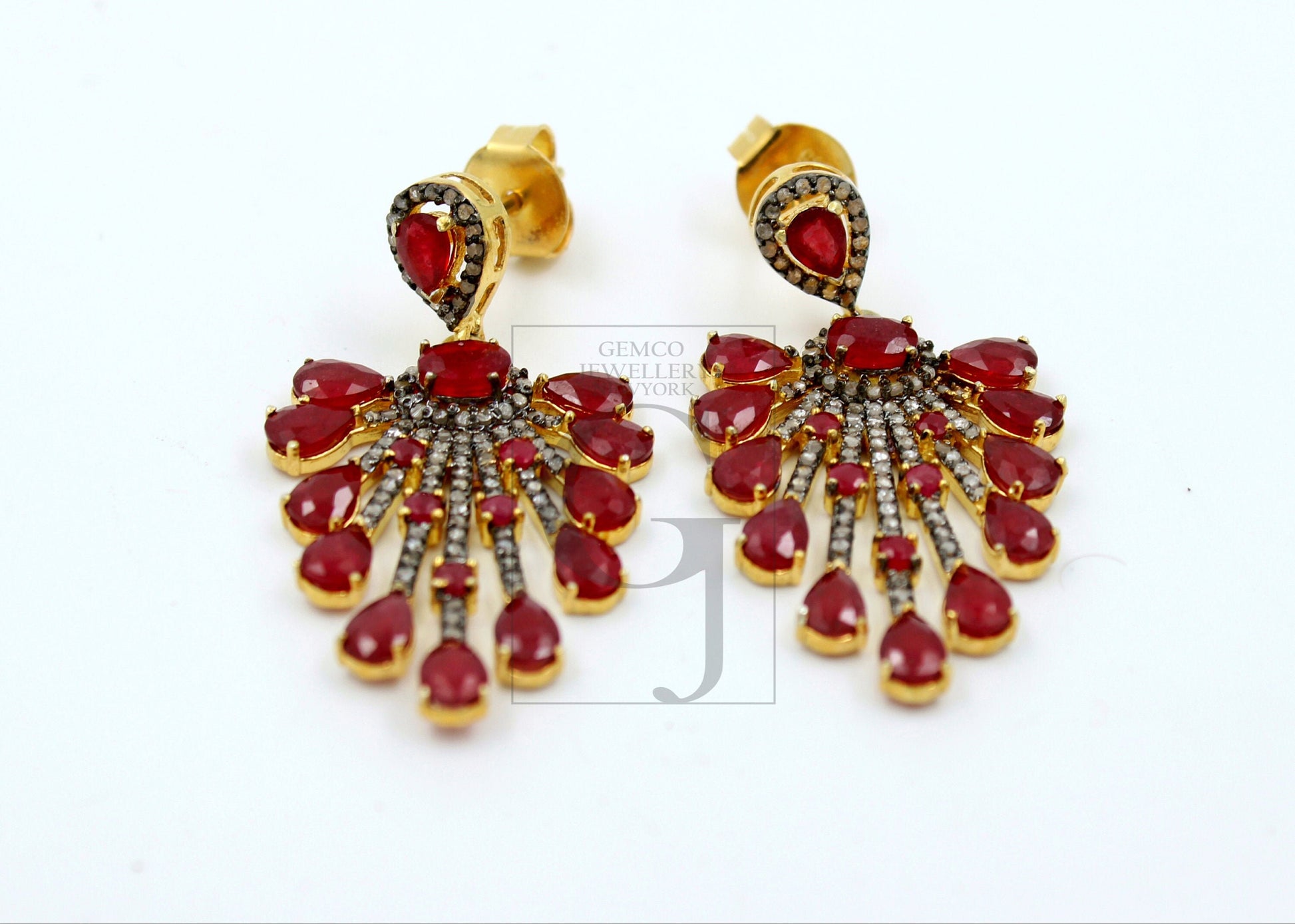 Very beautiful designer Vermail Gold Ruby designer earring stone with rosecut diamond pave setting diamond earring