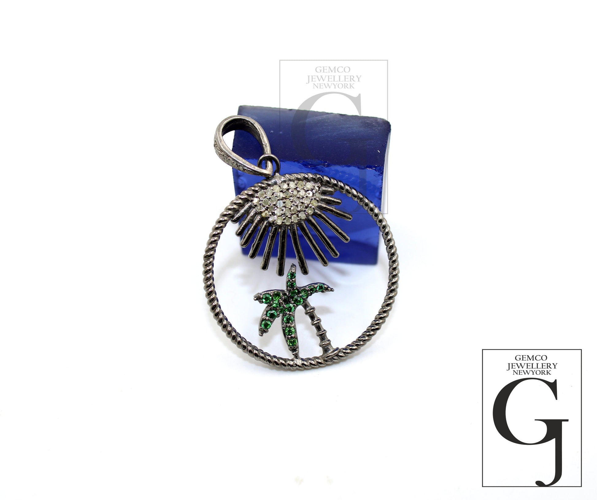 Very beautiful beach designer emerald Rosecut pave diamond pendant 925 sterling silver handmade finish diamond jewelry necklace pendant