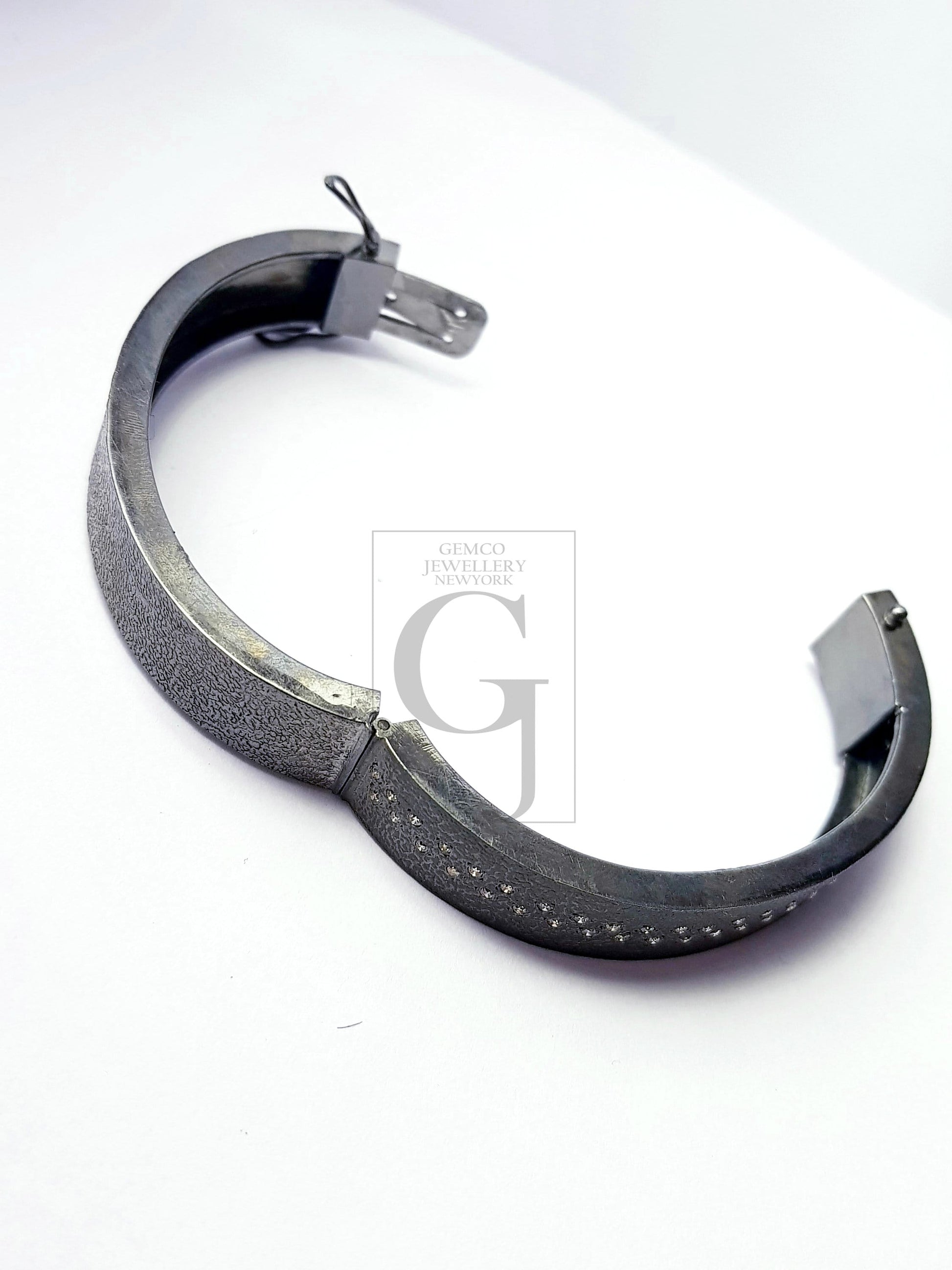 Uniqe handmade Rocecut pave diamond bangle 925 sterling silver rough frostik finish