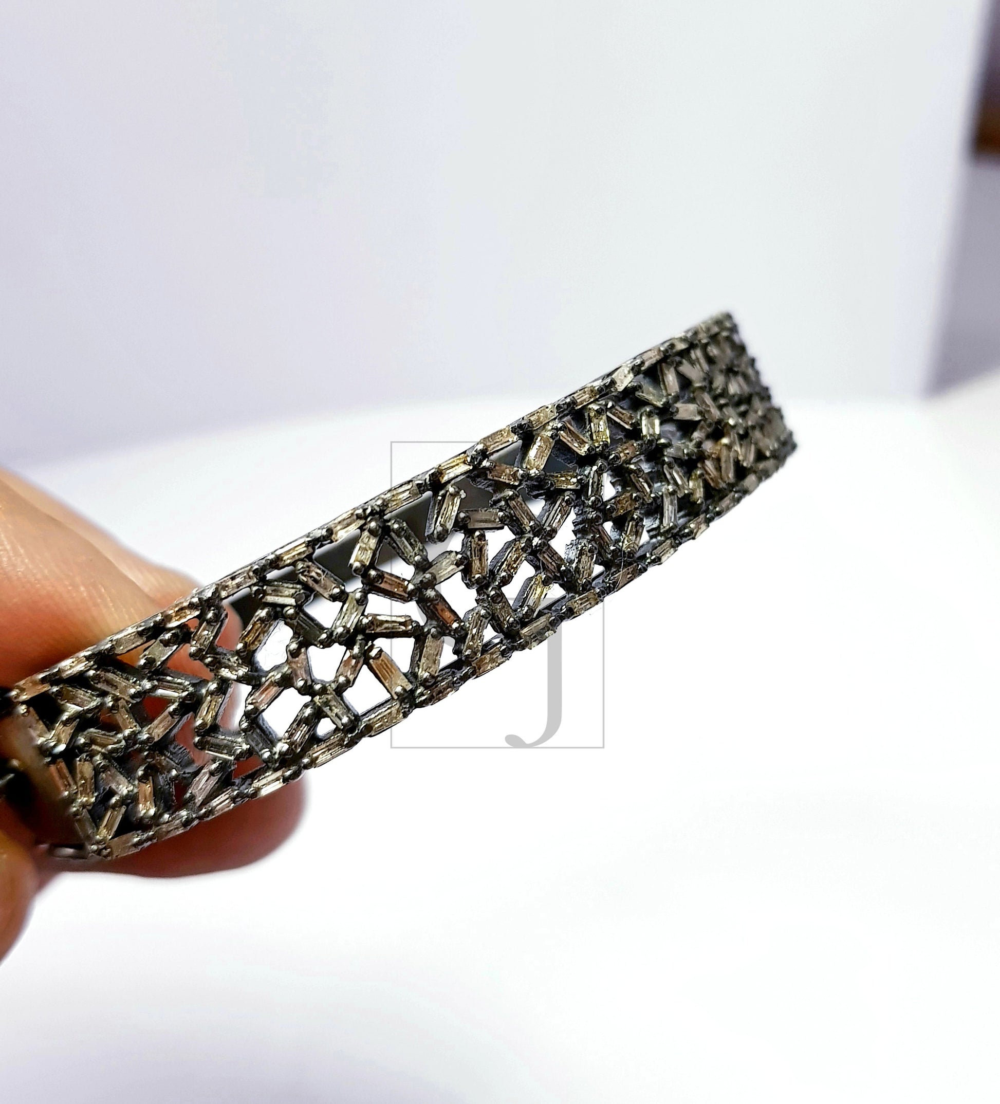 1pc Rocecut pave diamond baguettes bangle 925 sterling silver handmade finish very beautiful diamond baguettes bangle jewelry