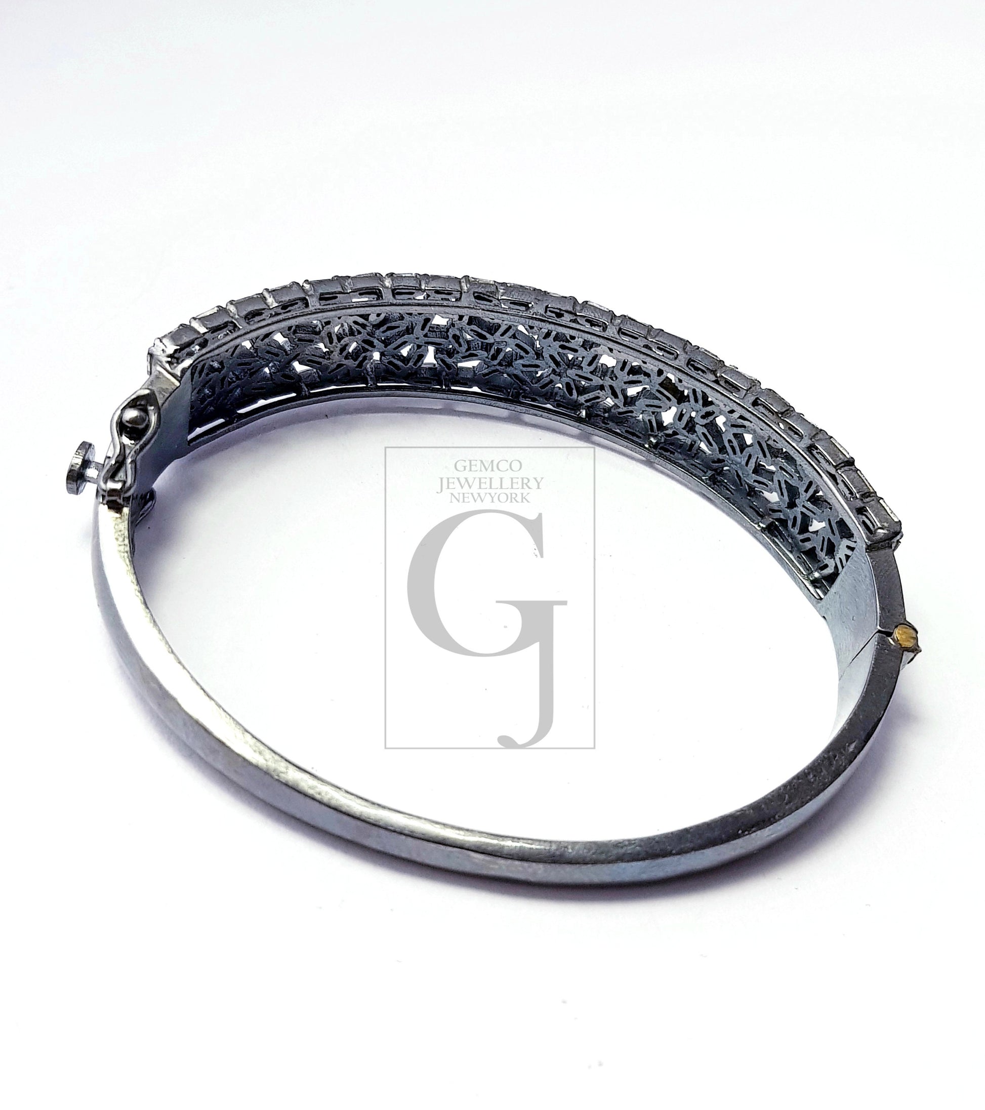 1pc Rocecut pave diamond baguettes bangle 925 sterling silver handmade finish very beautiful diamond baguettes bangle jewelry