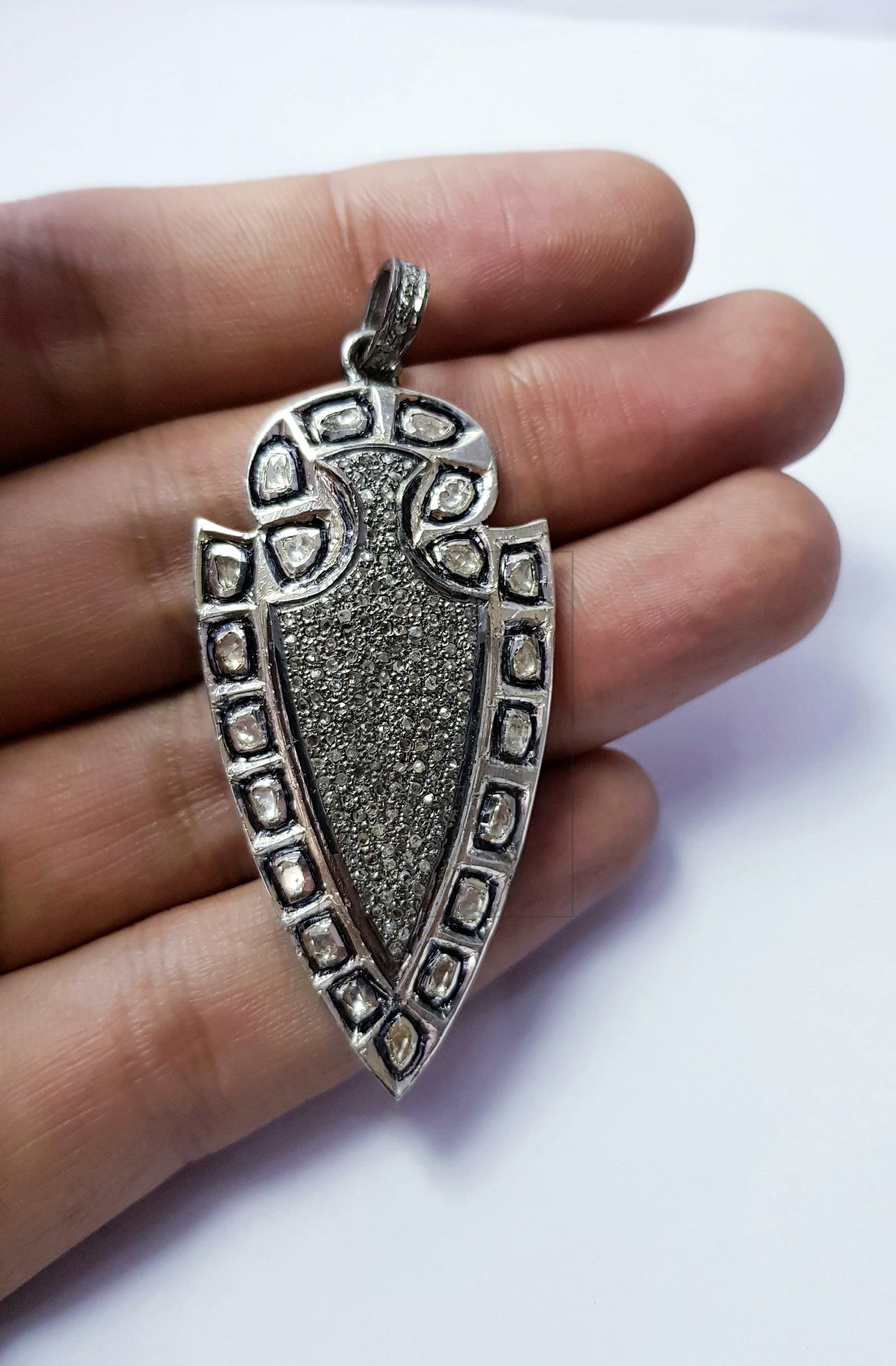Very beautiful arrow head design Rocecut pave diamond pendant 925 sterling silver handmade finish diamond pendant Hollywood style jewelry