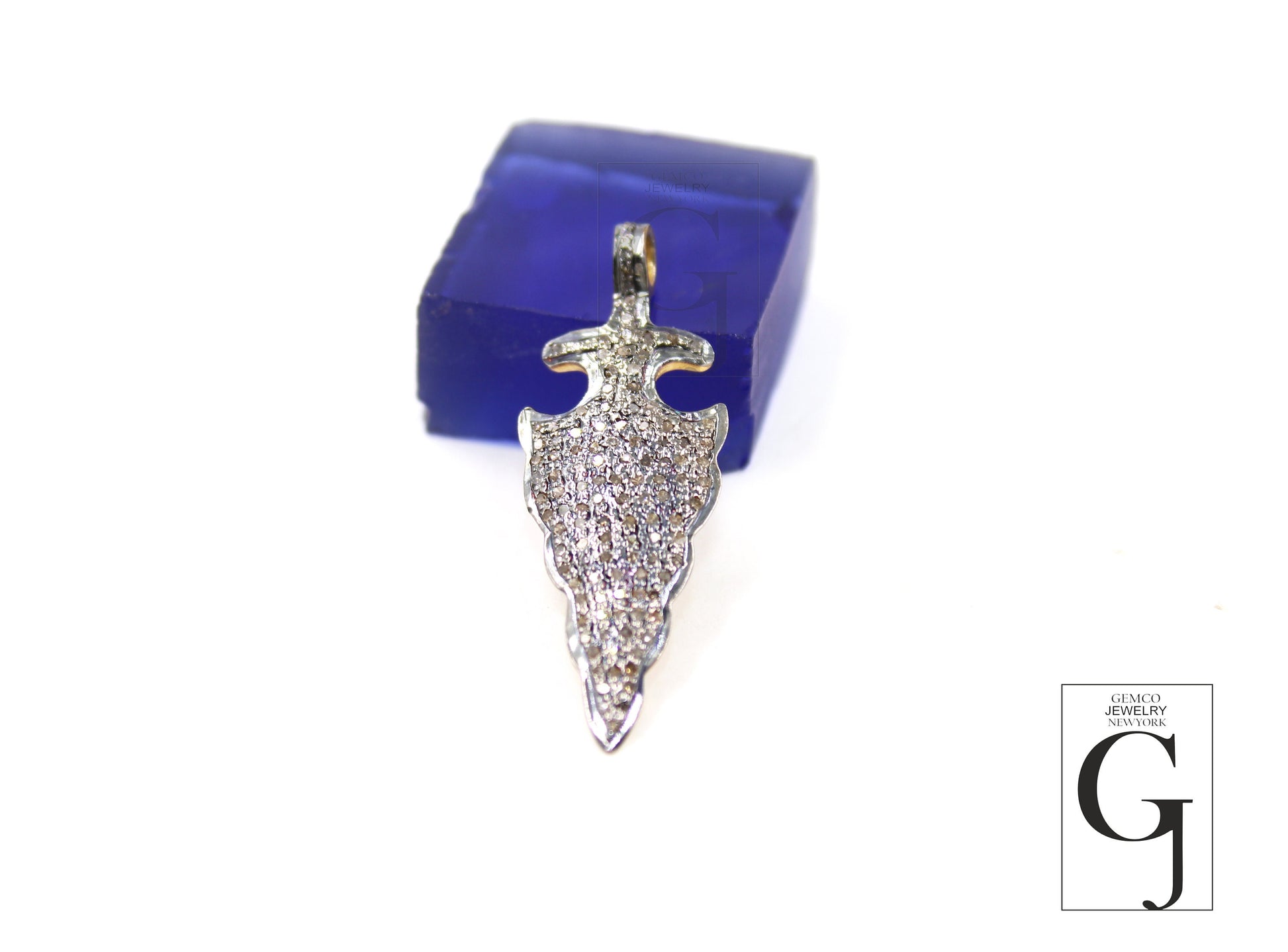 Beautiful Arrowhead Pendant Designer Charm Rosecut Pave Diamond Pendant 925 Sterling Silver Handmade Finish Diamond Charms Necklace Pendant