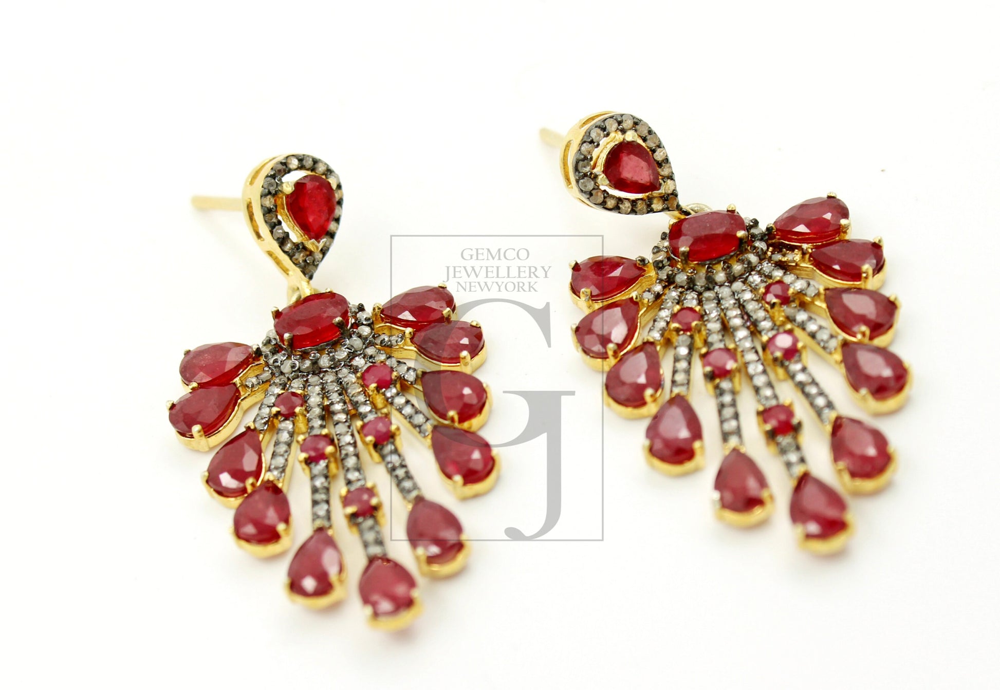 Very beautiful designer Vermail Gold Ruby designer earring stone with rosecut diamond pave setting diamond earring