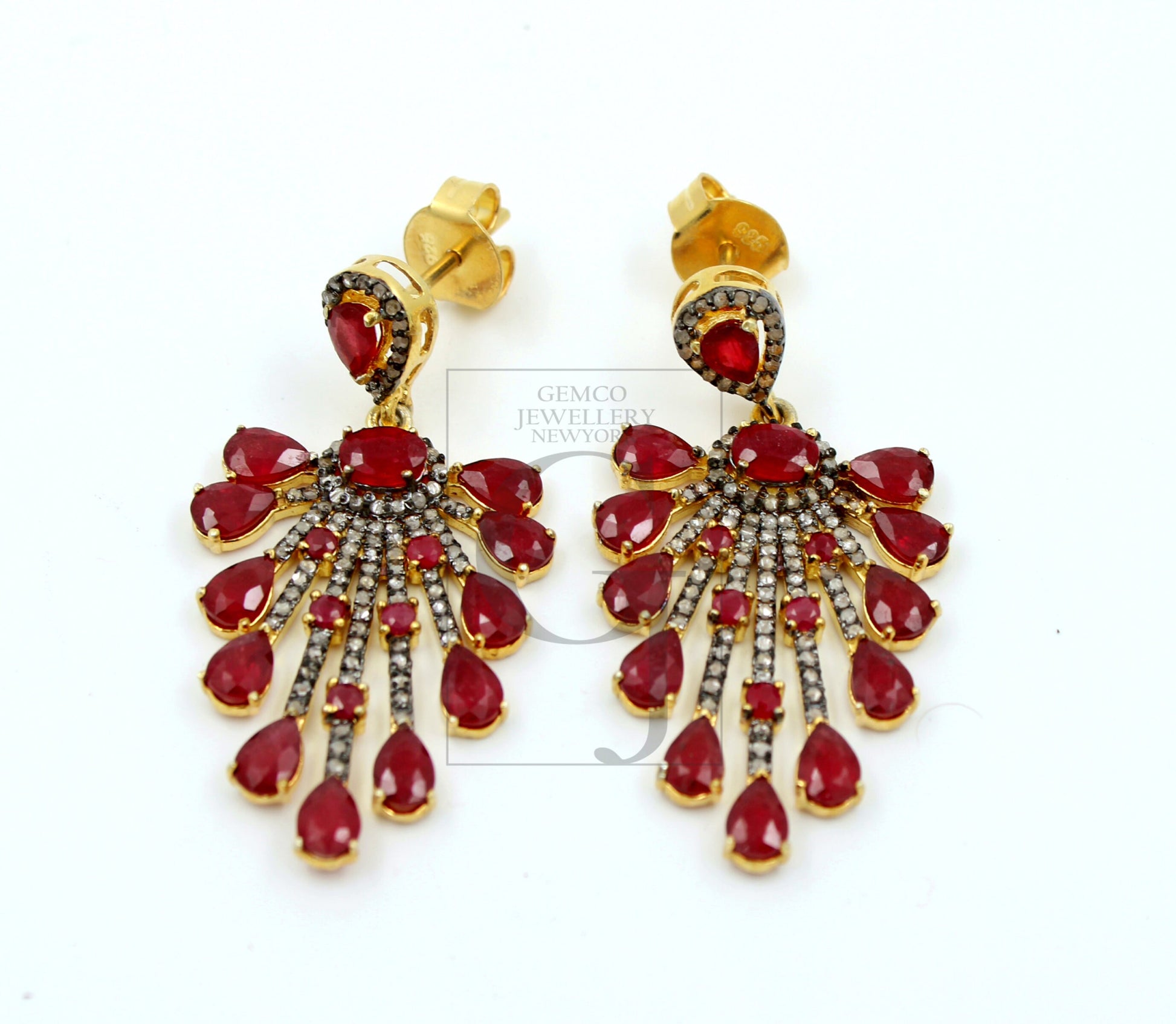 Very beautiful designer Vermail Gold Ruby designer earring stone with rosecut diamond pave setting diamond earring