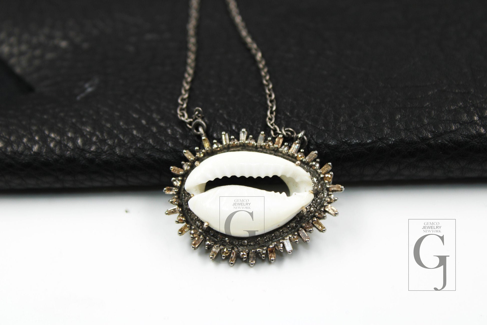 Very Beautiful Designer Cowrie Shell Rosecut Pave Diamond Pendant 925 Sterling Silver Handmade Finish Diamond Charms Necklace Pendant