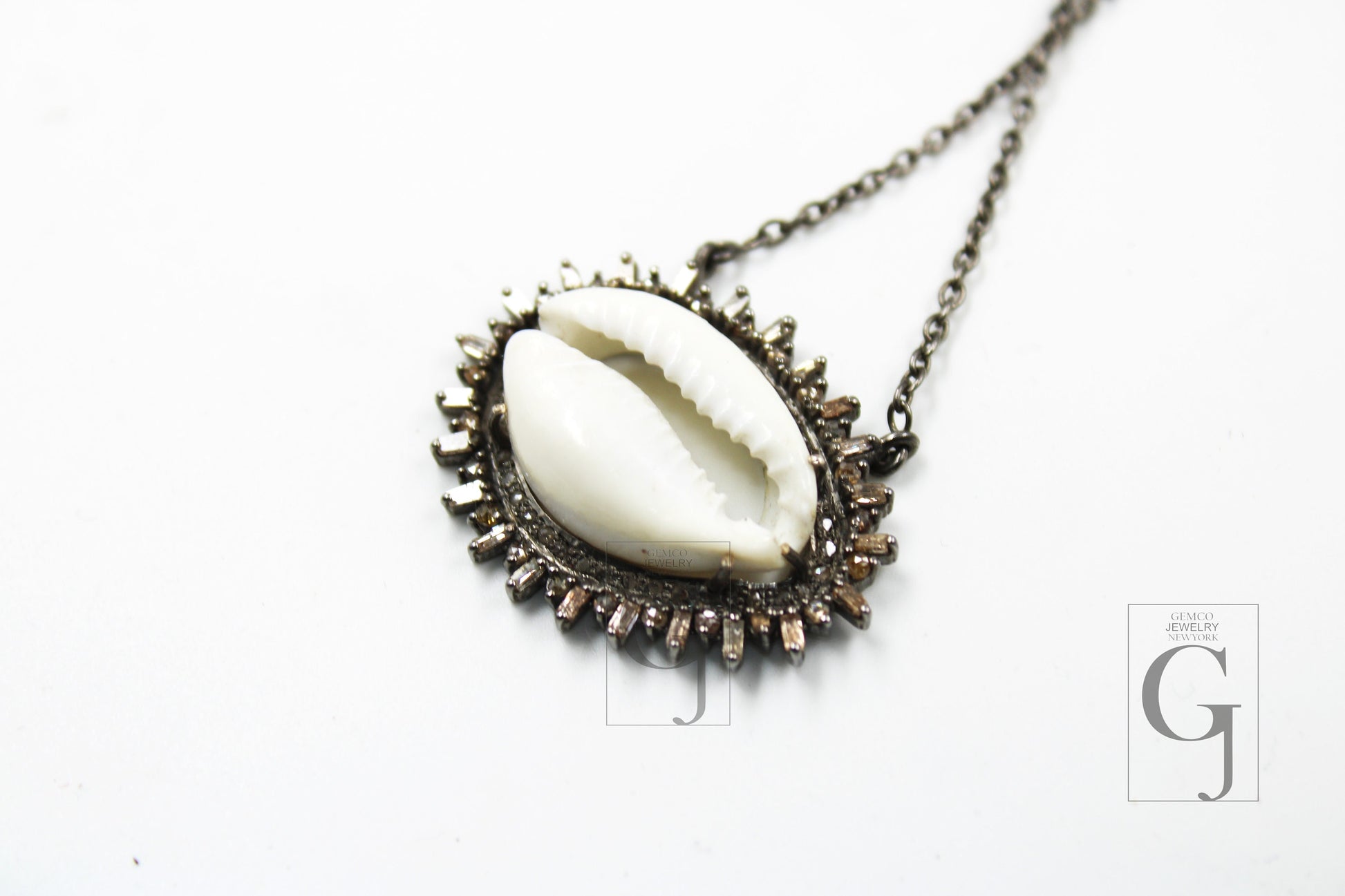 Very Beautiful Designer Cowrie Shell Rosecut Pave Diamond Pendant 925 Sterling Silver Handmade Finish Diamond Charms Necklace Pendant