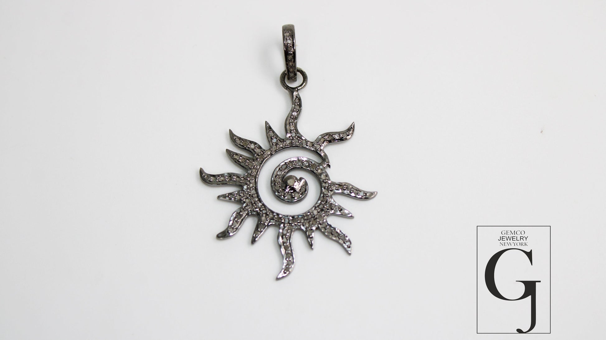 Antique Design Sun Pendant Good Quality Rosecut Pave Diamond Pendant 925 Sterling Silver Handmade Finish Diamond Charms Necklace Pendant
