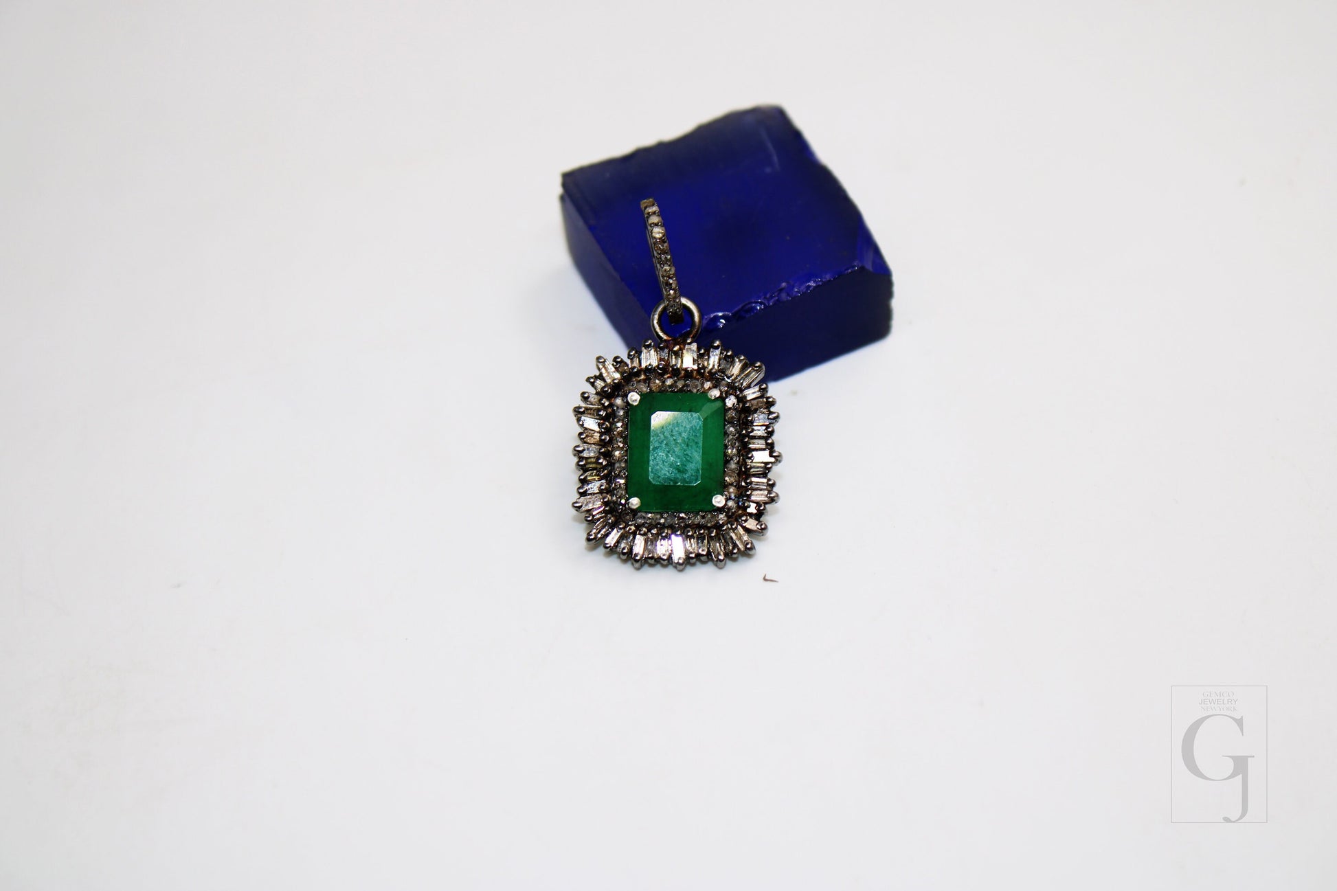 Fashionable baguette designer emerald pendant Rosecut pave diamond pendant 925 sterling silver handmade finish diamond charm necklace pendan