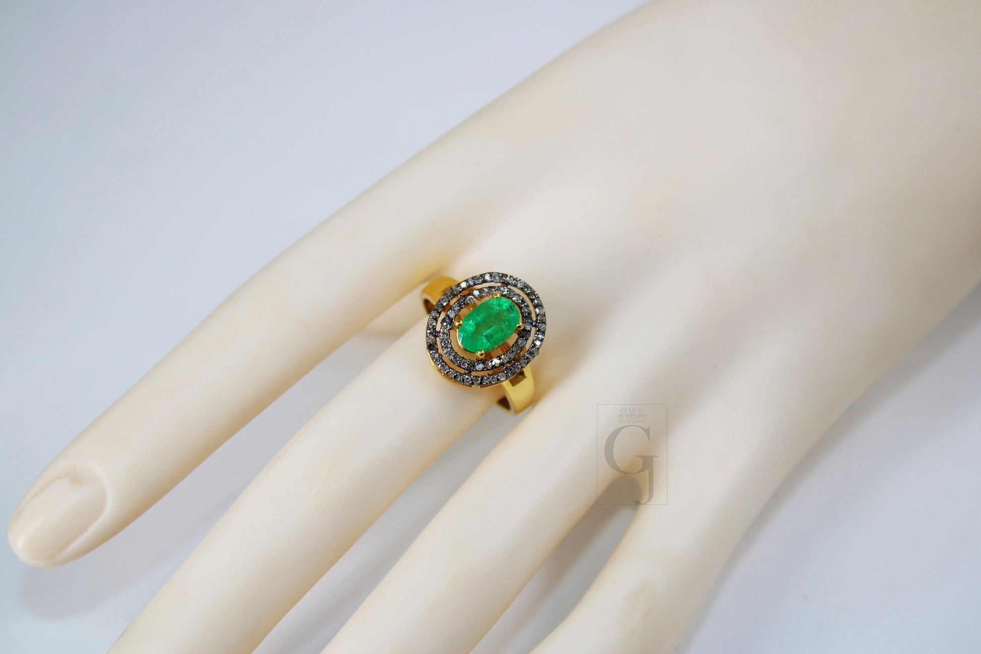 Fashionable 18k gold designer natural emerald ring Rosecut pave diamond ring 925 sterling silver handmade silver finish diamond ring jewelry