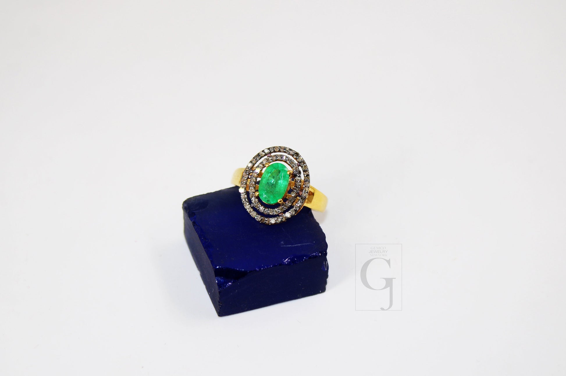 Fashionable 18k gold designer natural emerald ring Rosecut pave diamond ring 925 sterling silver handmade silver finish diamond ring jewelry