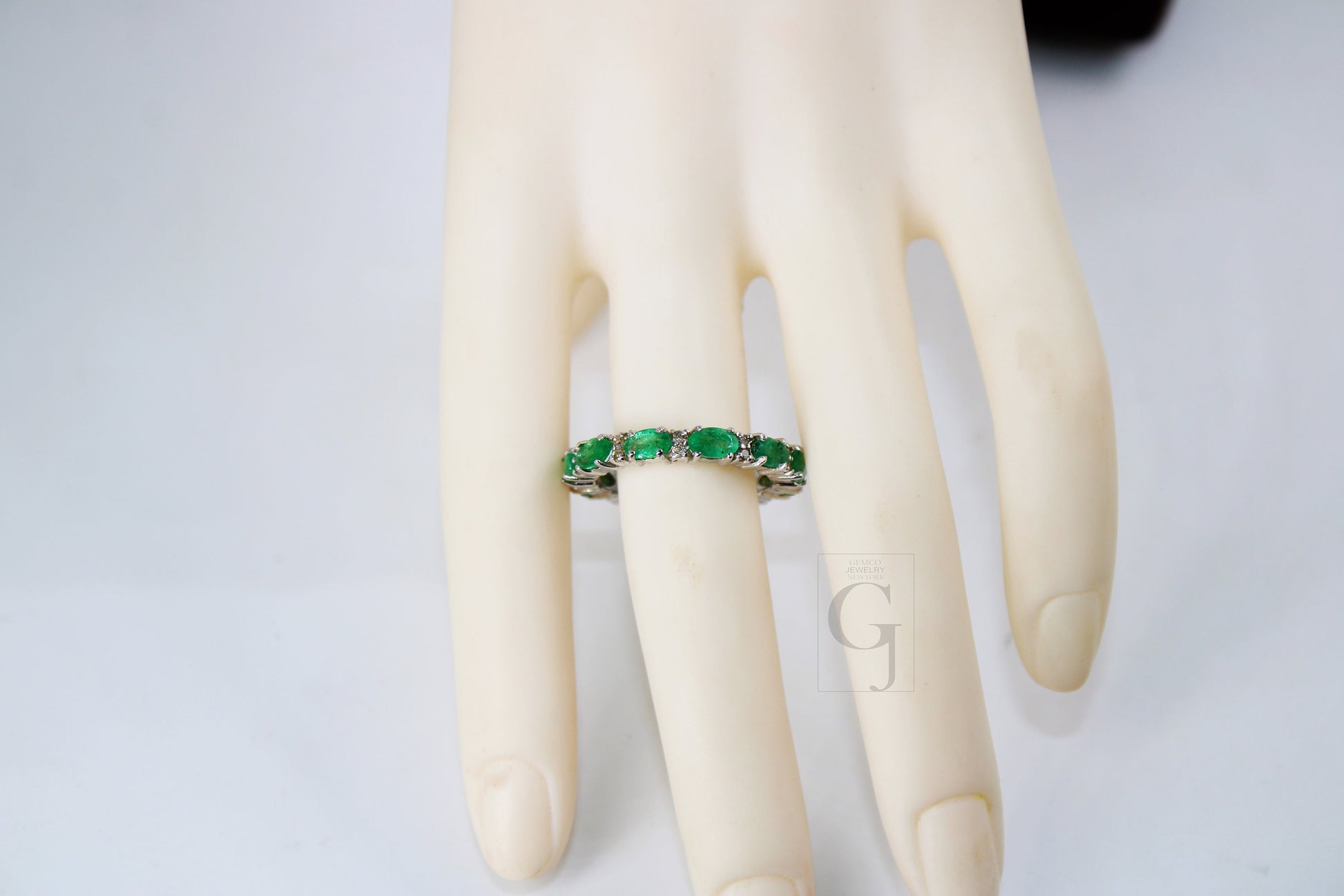 Very Beautiful Designer Emerald Band Ring Rosecut Pave Diamond Rings 925 Sterling Silver Handmade Silver Finish Diamond Ring