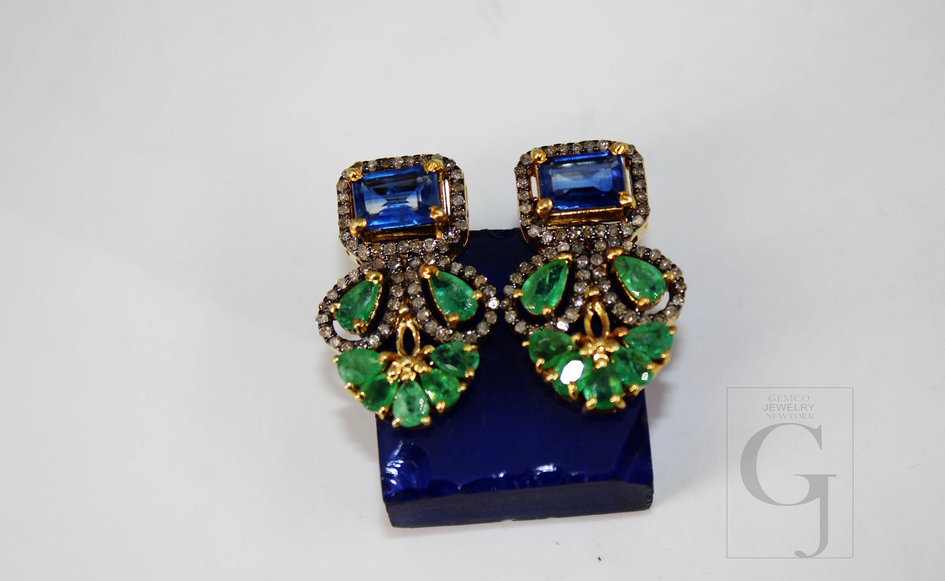 Natural stone emerald and kyanite earring Pave rosecut diamond 925 sterling silver handmade very beautiful  diamond pave stud earrings