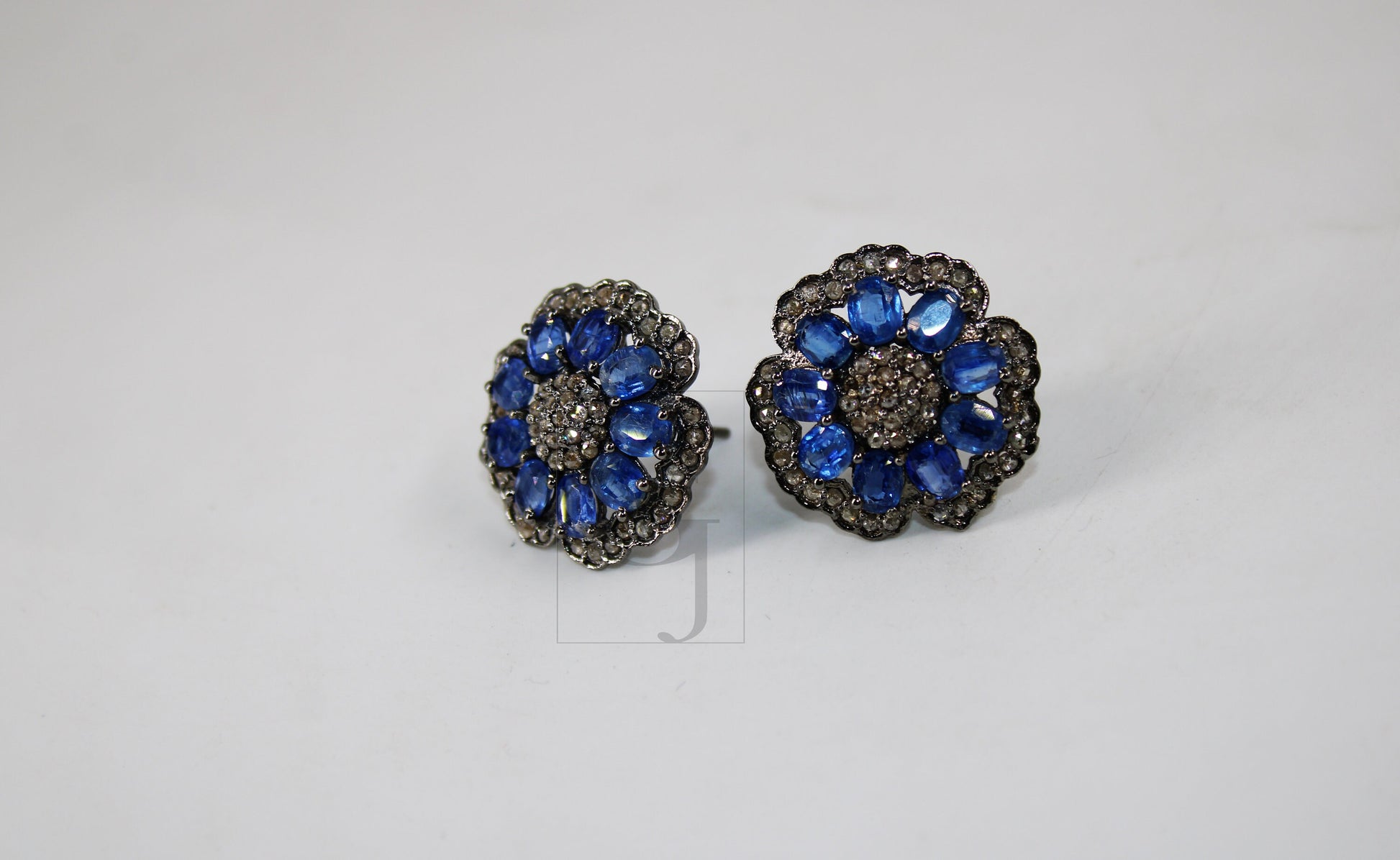 Flower design kayite earring stud tops Pave rosecut diamond 925 sterling silver handmade very beautiful  diamond pave stud earrings