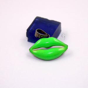 Very beautiful enamel lips pendant Rosecut pave diamond pendant 925 sterling silver handmade finish diamond charms necklace pendant