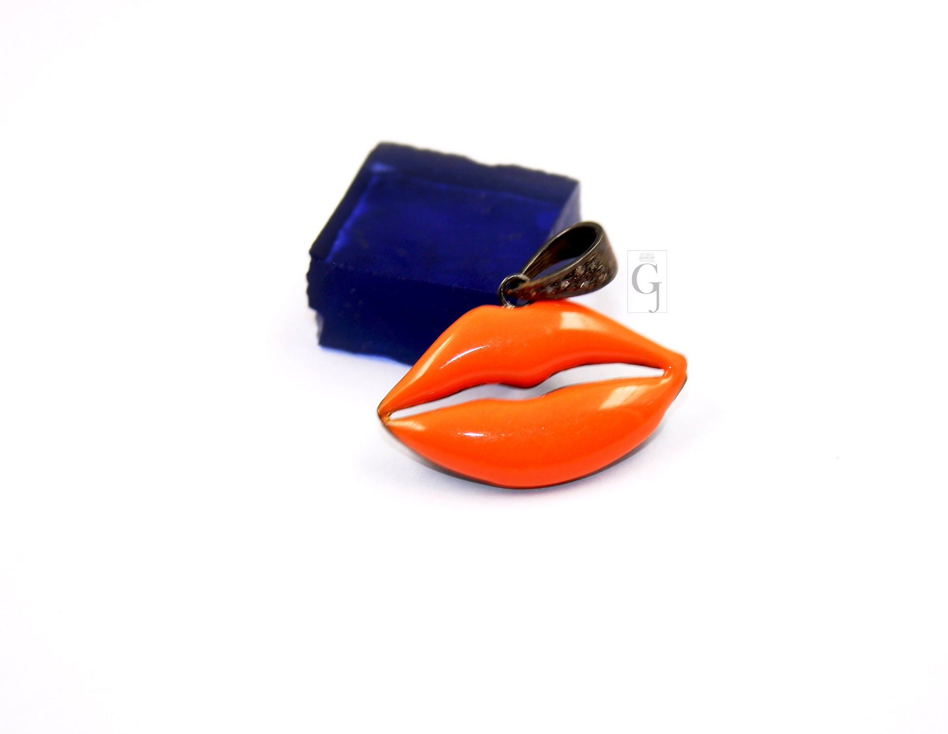 Very beautiful enamel lips pendant Rosecut pave diamond pendant 925 sterling silver handmade finish diamond charms necklace pendant