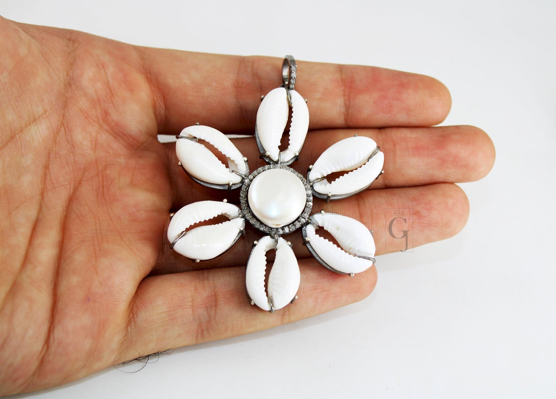 Beautiful Flower Designer Cowrie Pearl Pendant Diamond Rosecut Pave Diamond Pendant 925 Sterling Silver Handmade Diamond Necklace Pendant