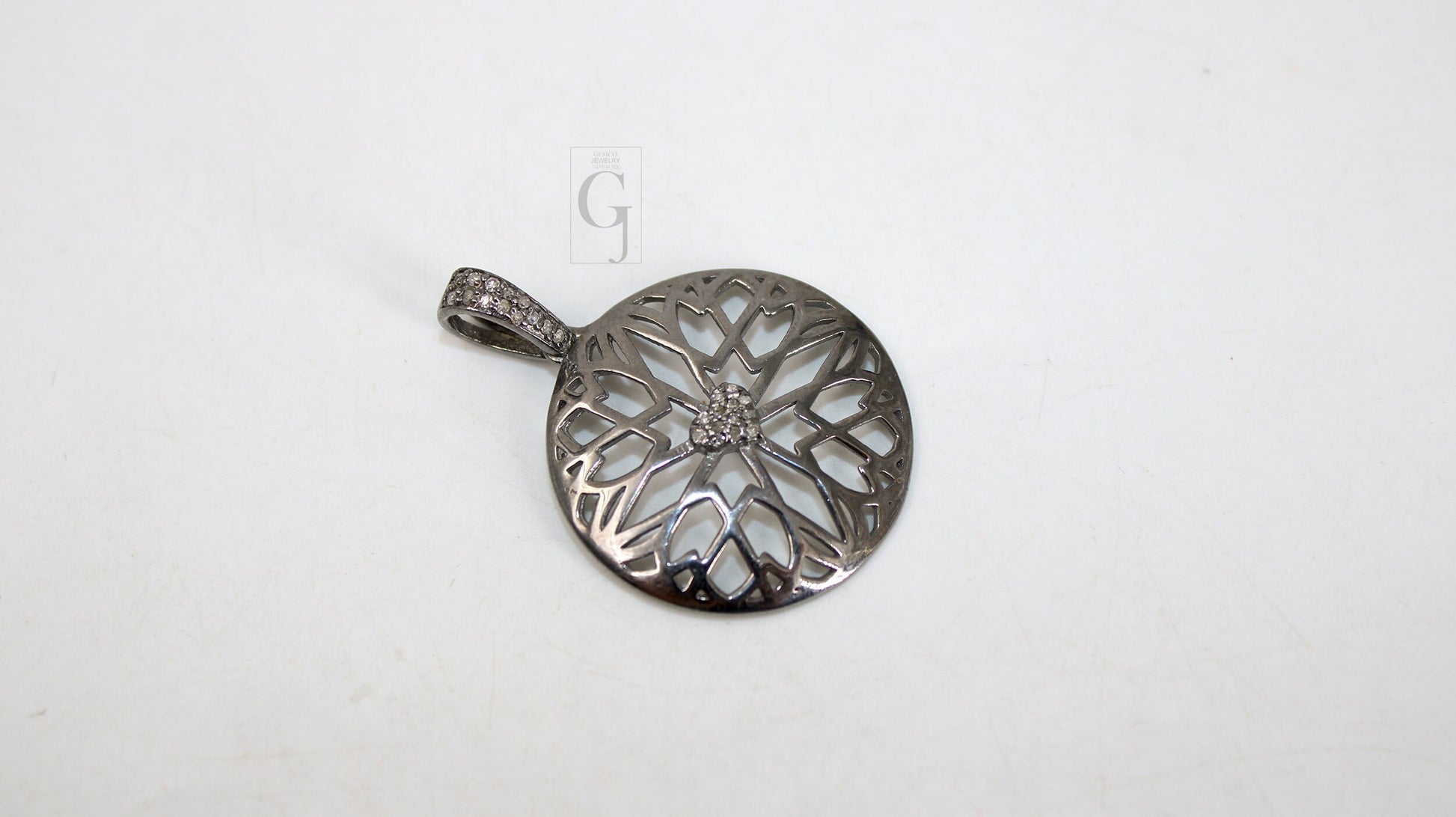 Very Beautiful designed centered heart pendant circle Pave diamond rosecut pendant 925 sterling silver finish handmade diamond pendant