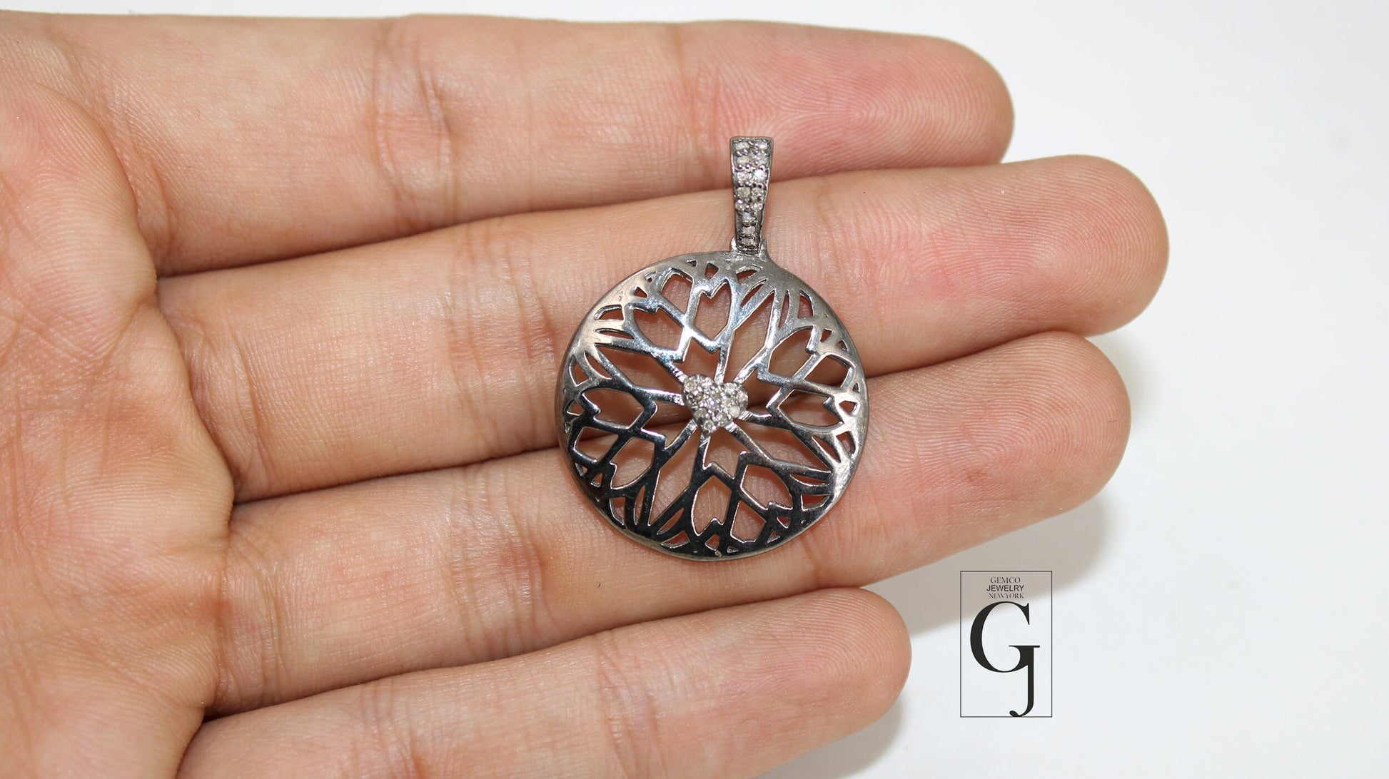 Very Beautiful designed centered heart pendant circle Pave diamond rosecut pendant 925 sterling silver finish handmade diamond pendant