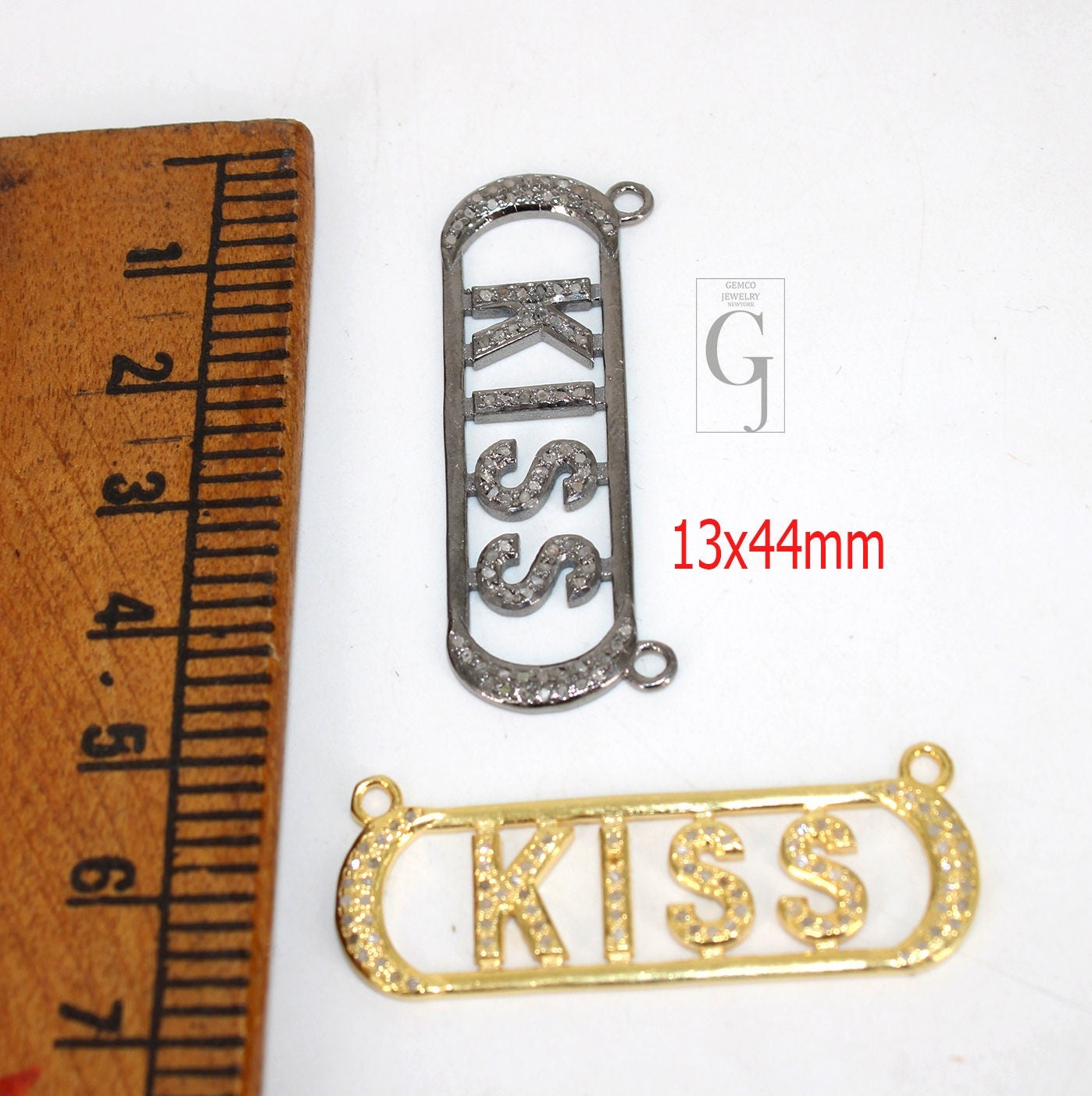 Very Beautiful KISS Pendant Designer Rosecut Pave Diamond Pendant 925 Sterling Silver Handmade Finish Diamond Charms Necklace Pendant