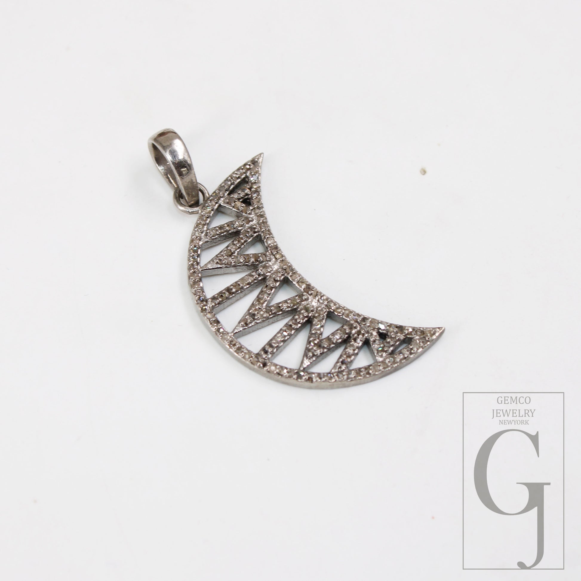 1pc Crescent Moon Pendant Designer Rosecut Pave Diamond Pendant Sterling 925 Silver Handmade Finish Diamond Charms Necklace Pendant