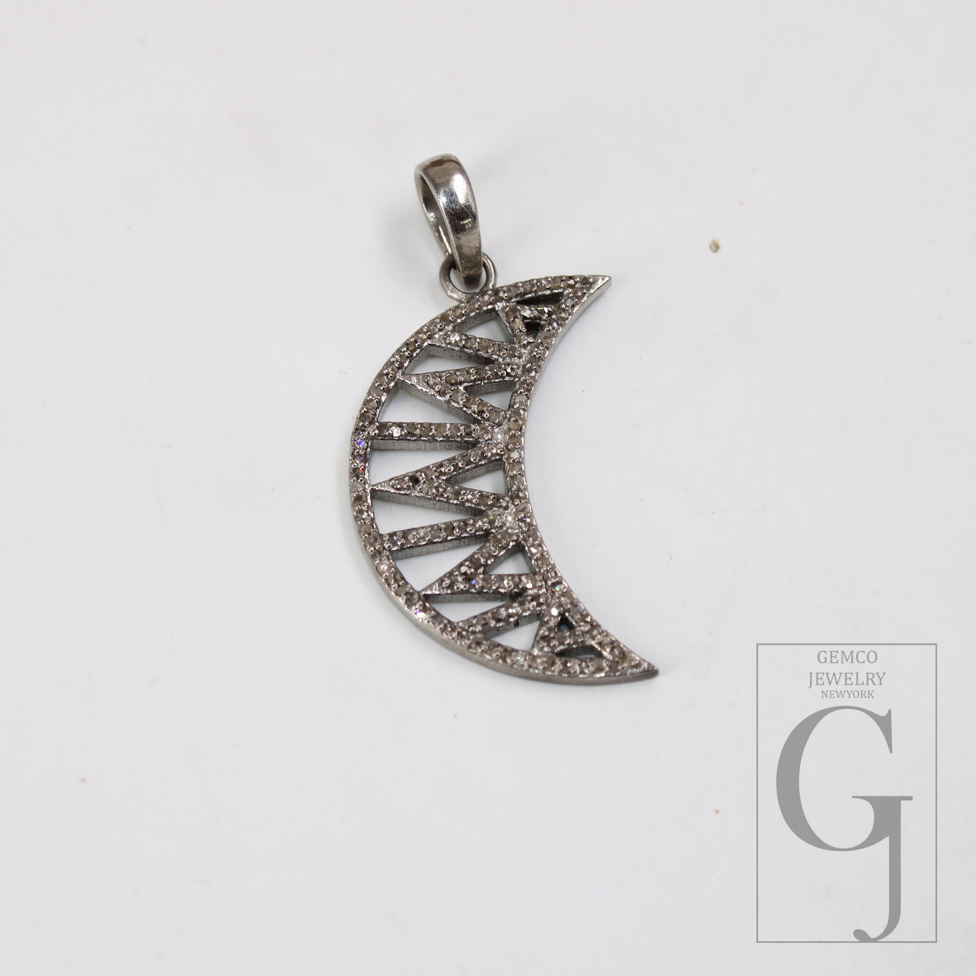 1pc Crescent Moon Pendant Designer Rosecut Pave Diamond Pendant Sterling 925 Silver Handmade Finish Diamond Charms Necklace Pendant