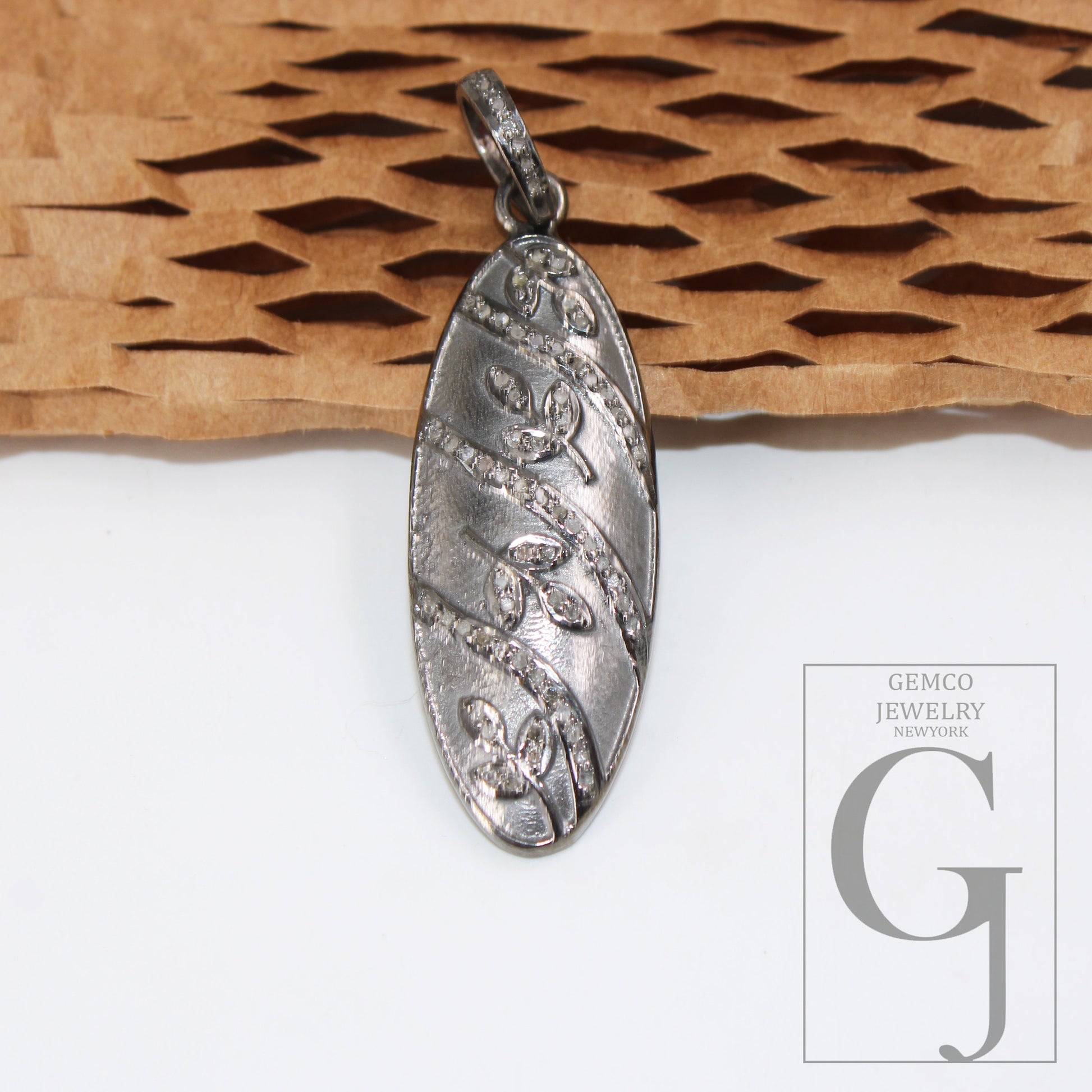 Beautiful Oval Designer Flower Pendant Rosecut Pave Diamond Pendant 925 Sterling Silver Handmade Finish Diamond Jewelry Necklace Pendant