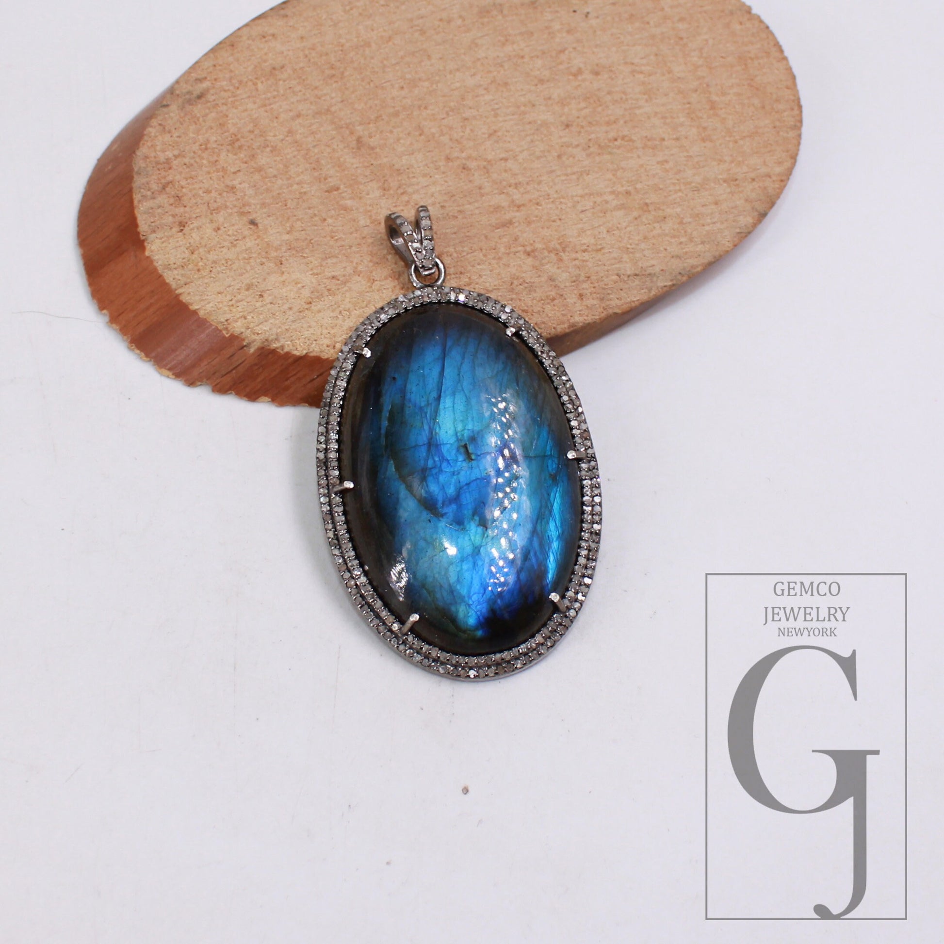 1pc Oxidized designer labradorite pendant Rosecut pave diamond pendant 925 sterling silver handmade finish diamond charms necklace pendant