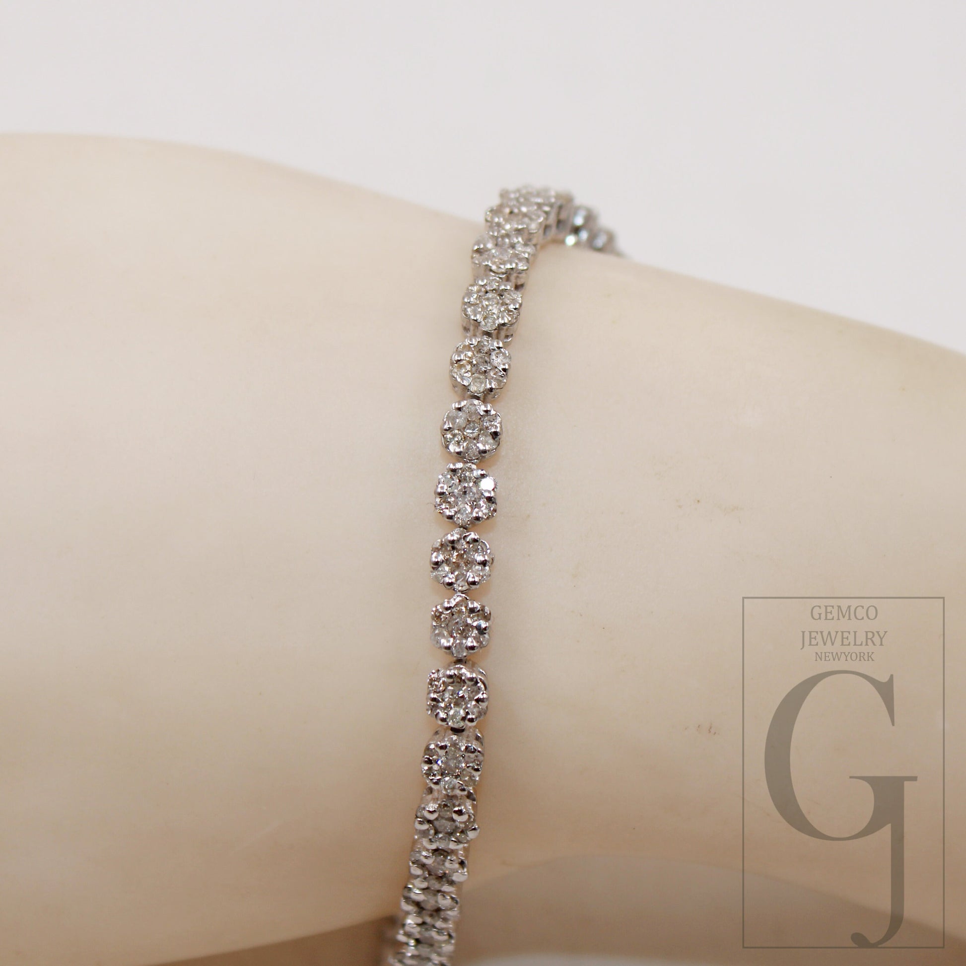 Beautiful designer tennis bracelet handmade 925 sterling silver gold bangle jewelry pave diamond brilliant cut white color diamond jewelry