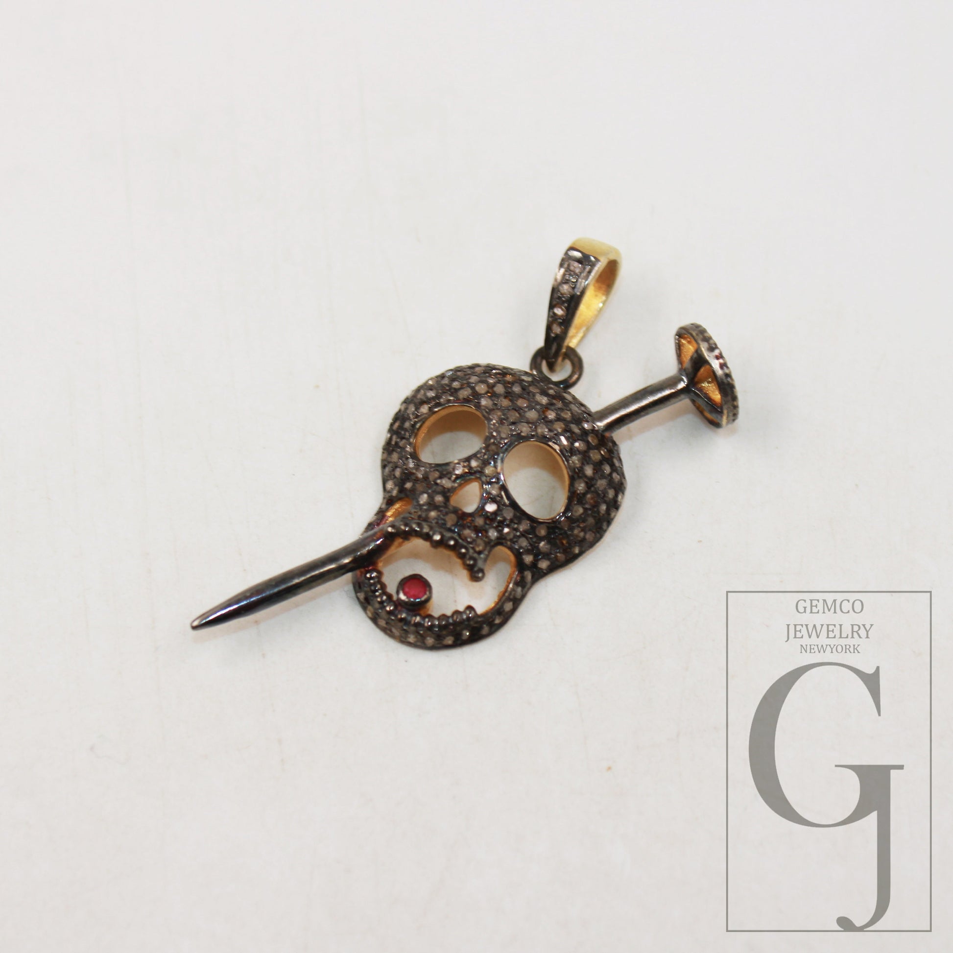 1pc Skull Nail Ruby Pendant Design Rosecut Pave Diamond Pendant 925 Sterling Silver Handmade Finish Diamond Pendant Jewelry