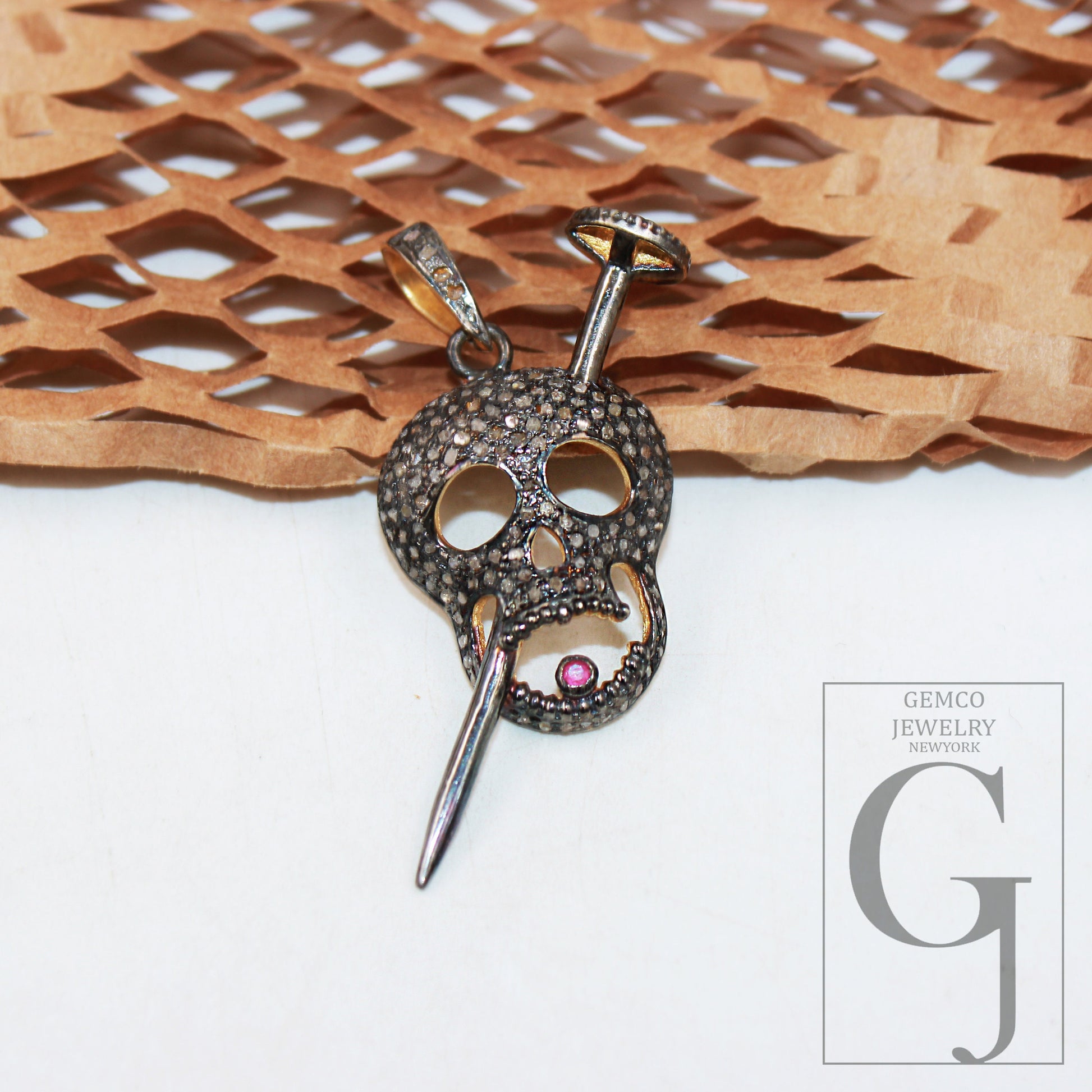 1pc Skull Nail Ruby Pendant Design Rosecut Pave Diamond Pendant 925 Sterling Silver Handmade Finish Diamond Pendant Jewelry