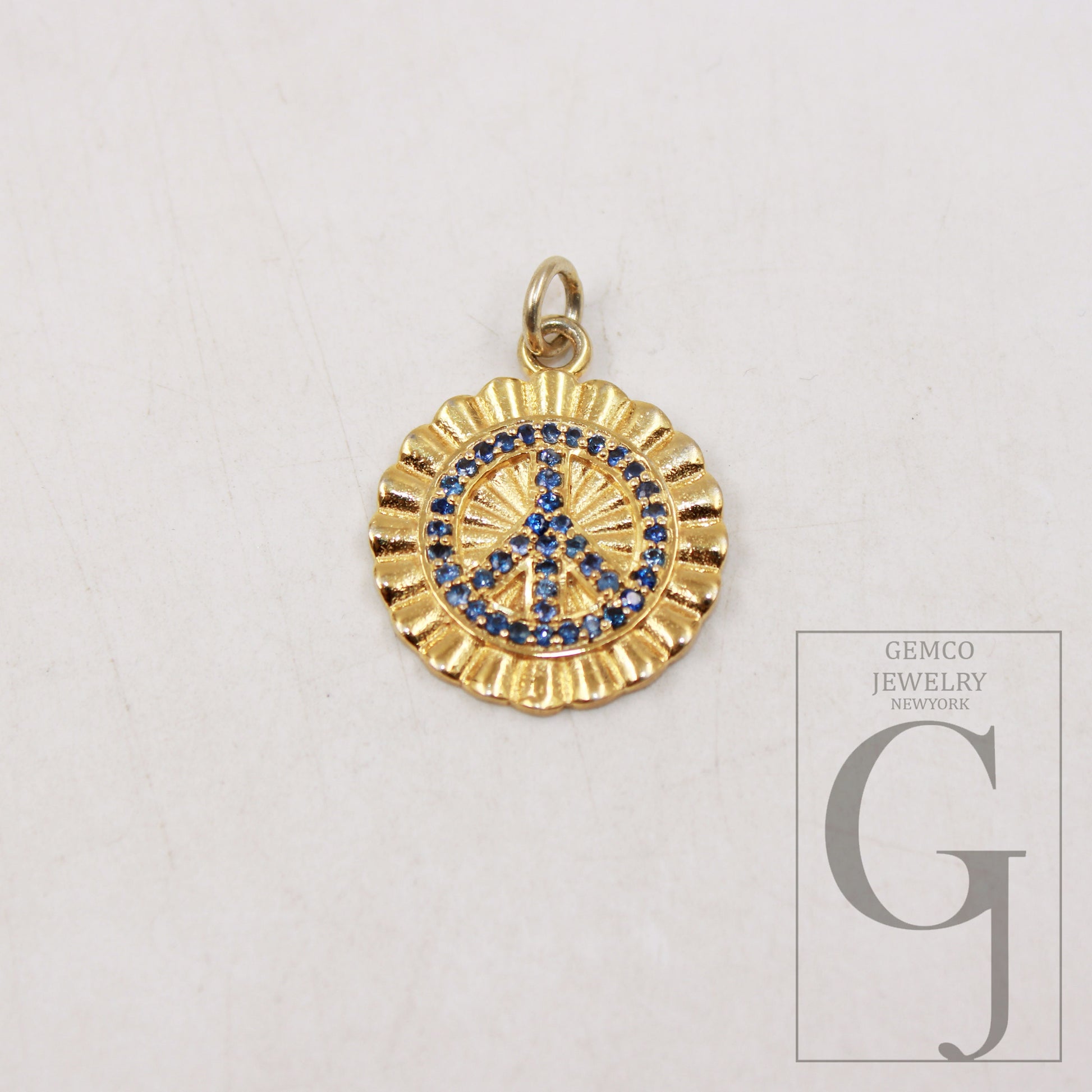 1pc 14k gold finish coin peace design pendant Rosecut pave sapphire pendant 925 sterling silver handmade finish sapphire pendants jewelry