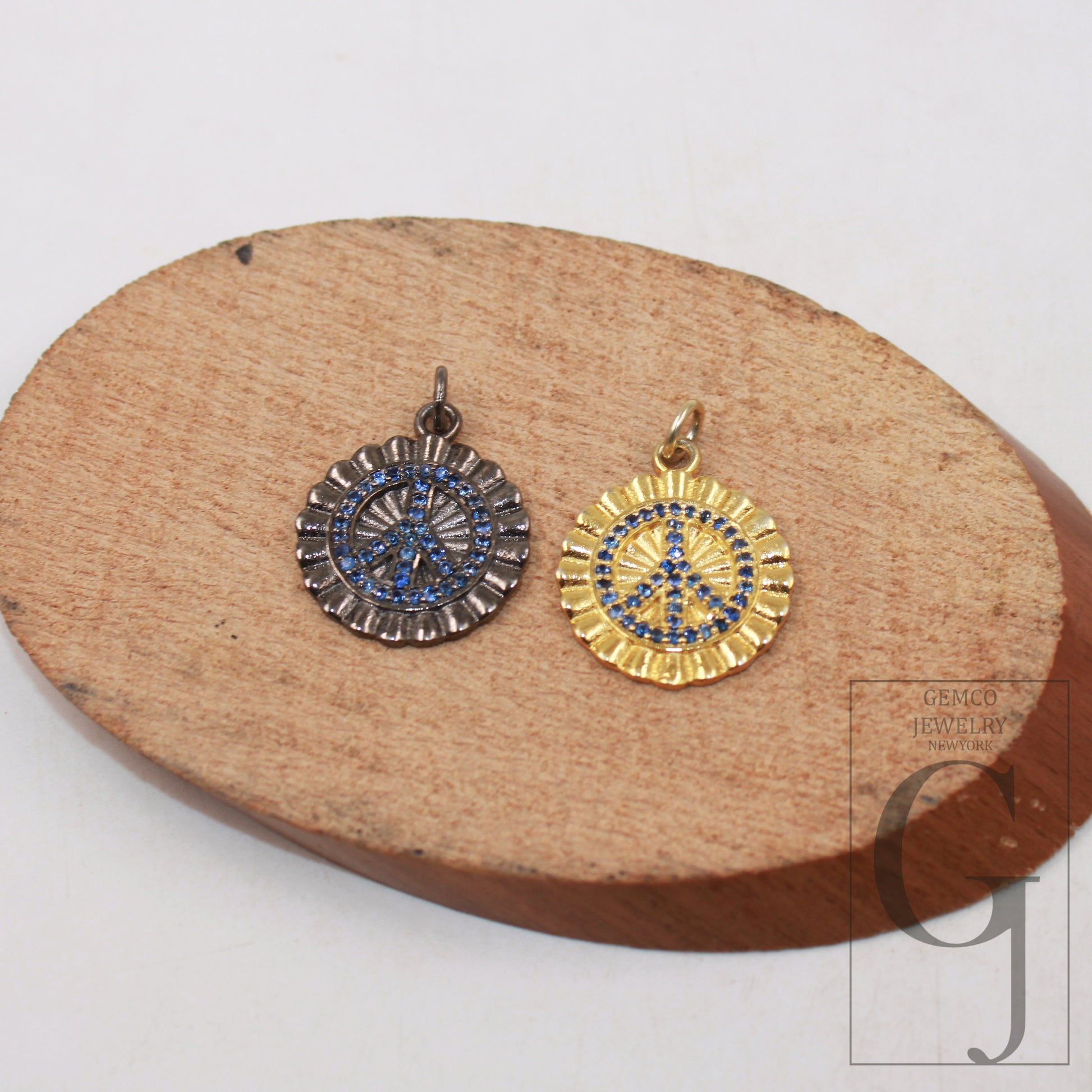 1pc 14k gold finish coin peace design pendant Rosecut pave sapphire pendant 925 sterling silver handmade finish sapphire pendants jewelry